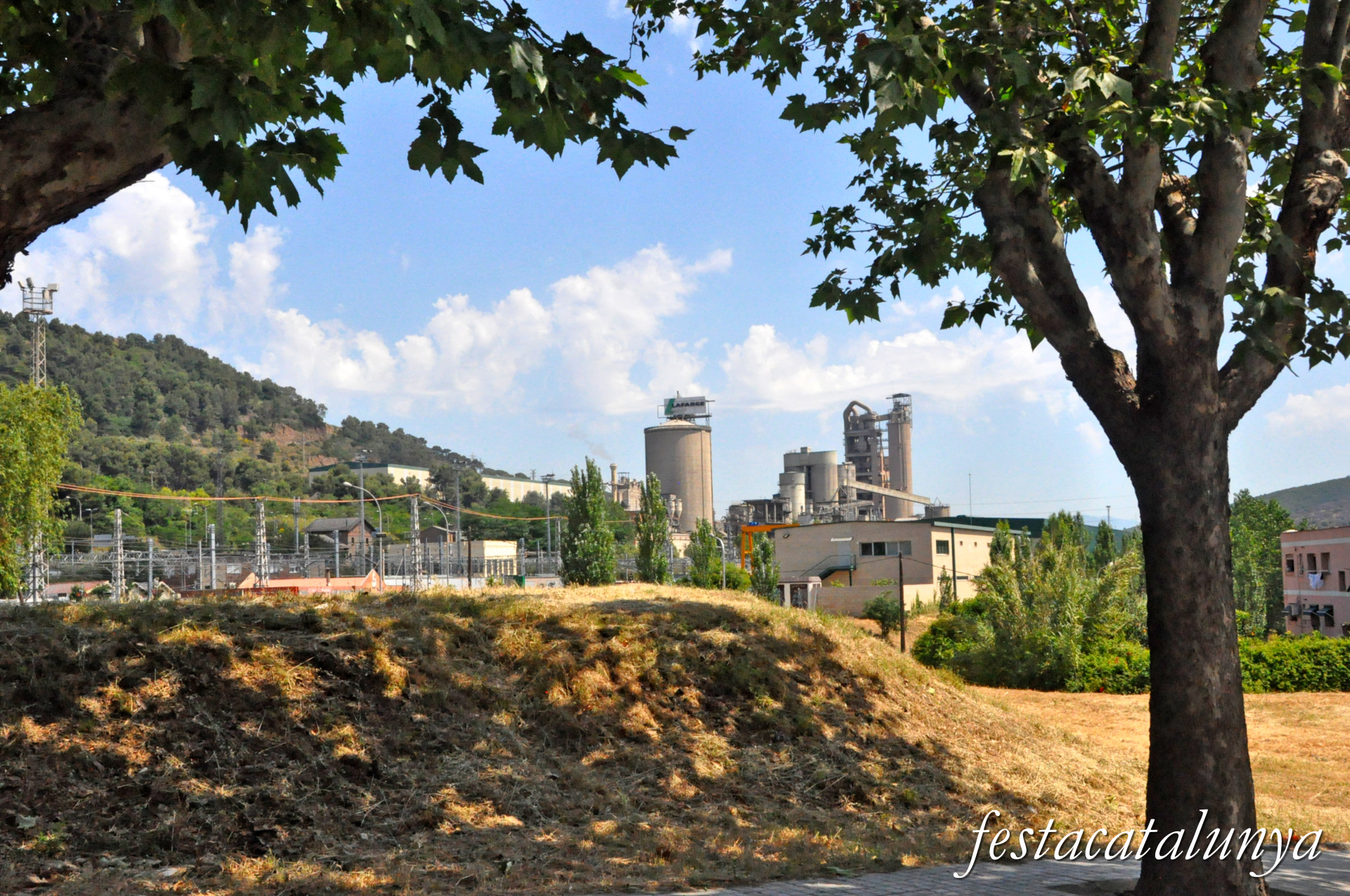 Montcada i Reixac - Fàbrica de ciment Asland 