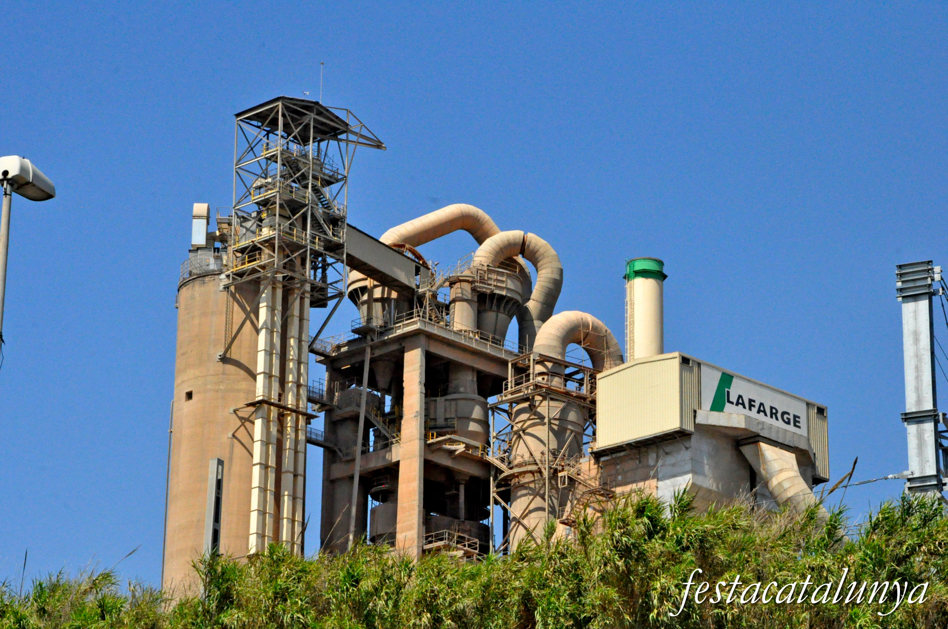Montcada i Reixac - Fàbrica de ciment Asland  