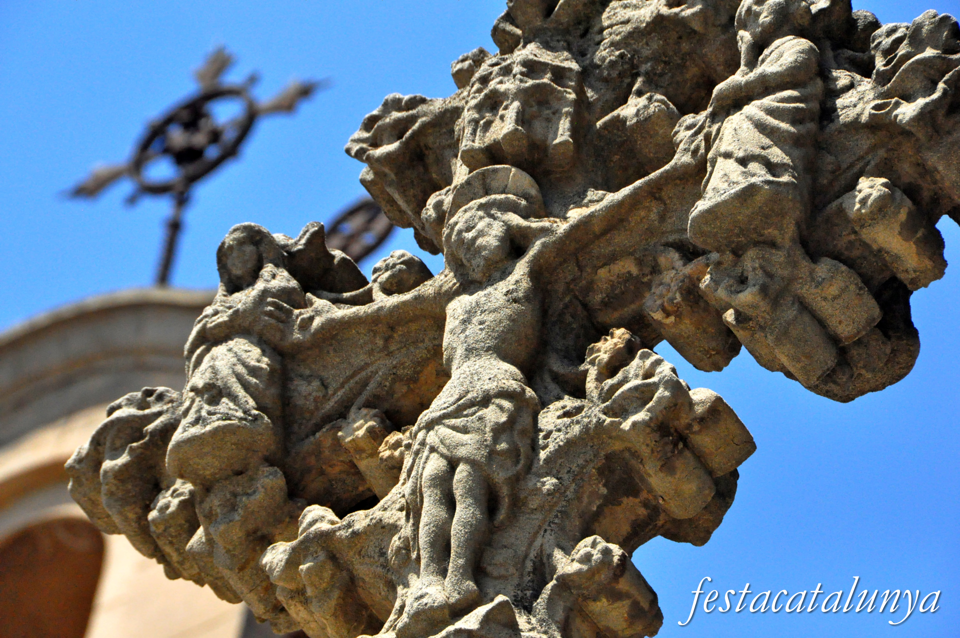 Montcada i Reixac - Santa Maria de Montcada - Creu de Terme