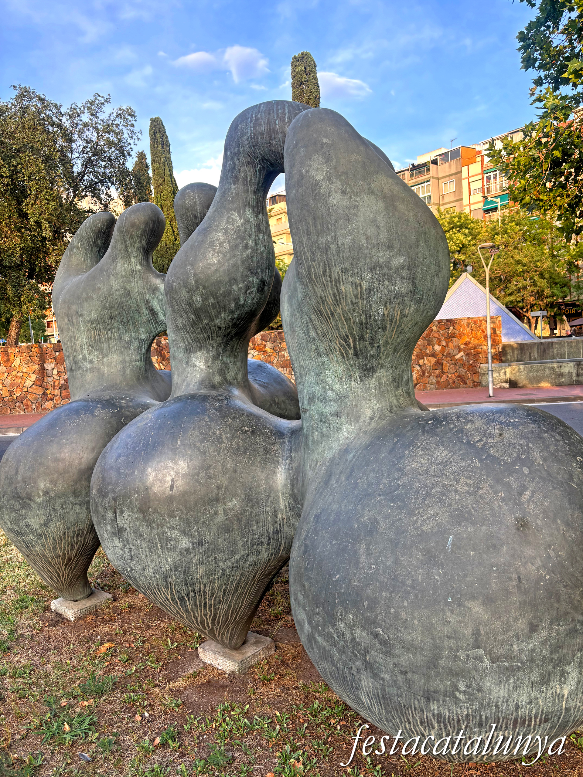 Santa Coloma de Gramenet - Parc Europa - Escultura Sardana