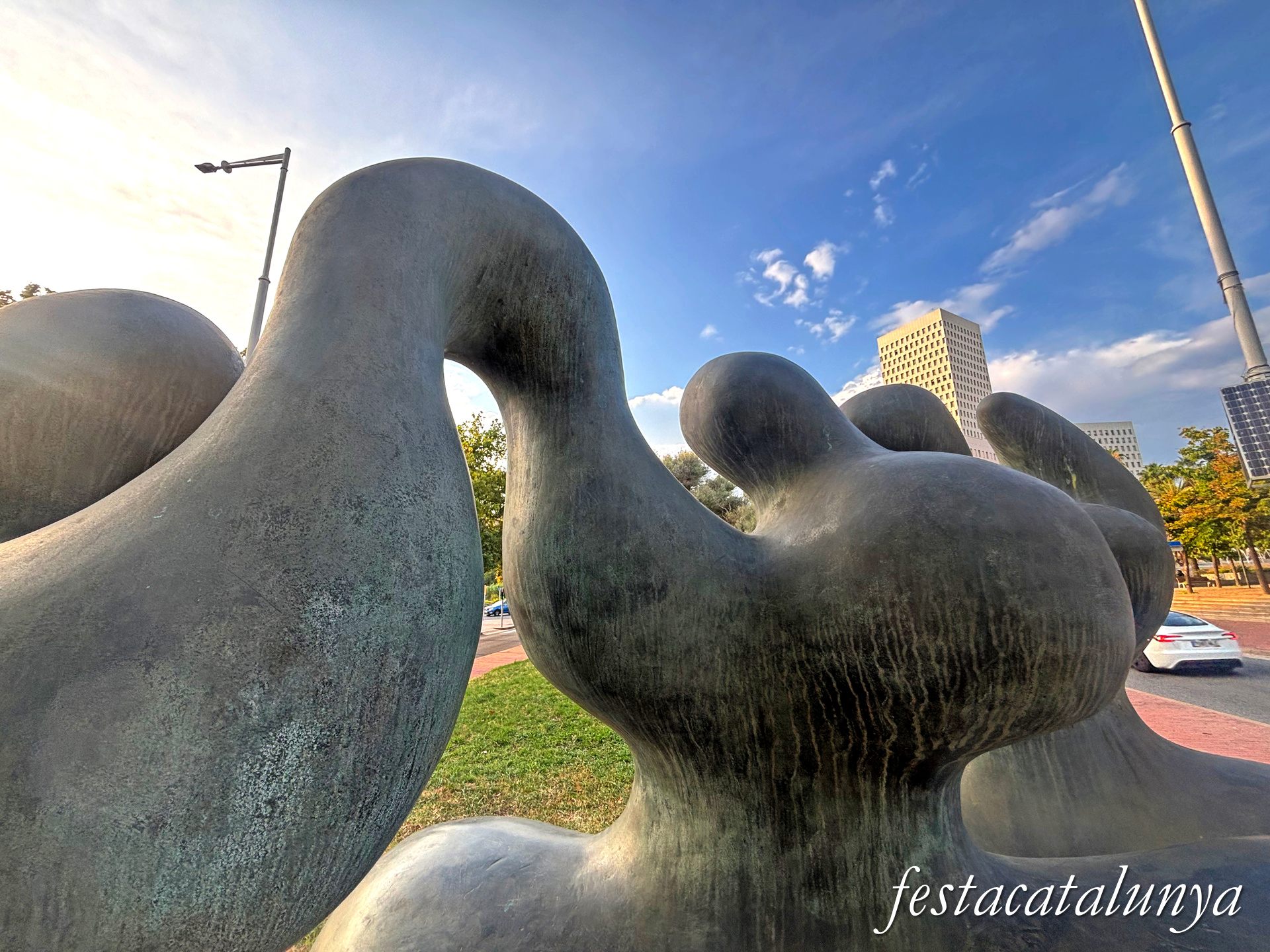 Santa Coloma de Gramenet - Parc Europa - Escultura Sardana