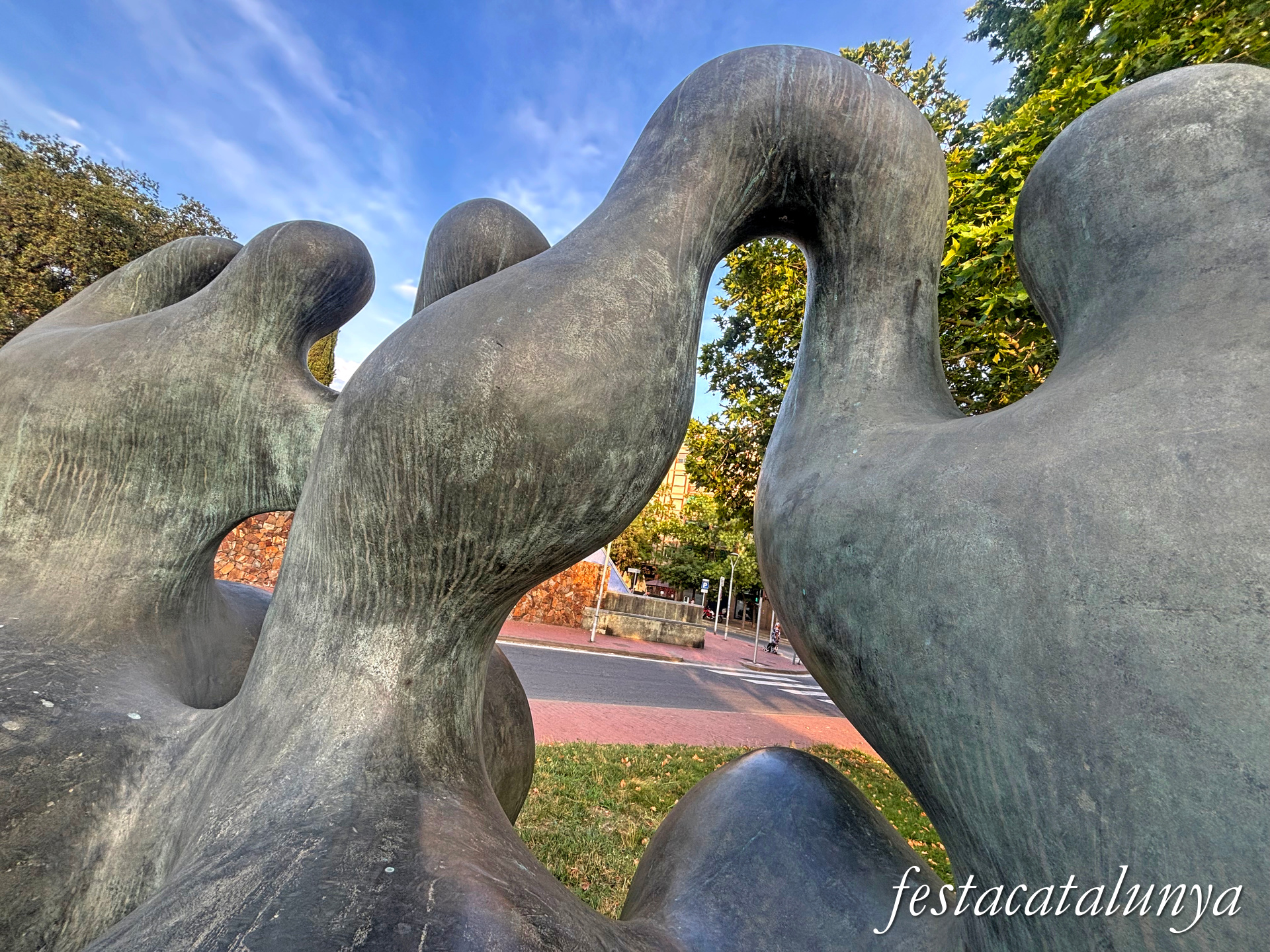 Santa Coloma de Gramenet - Parc Europa - Escultura Sardana