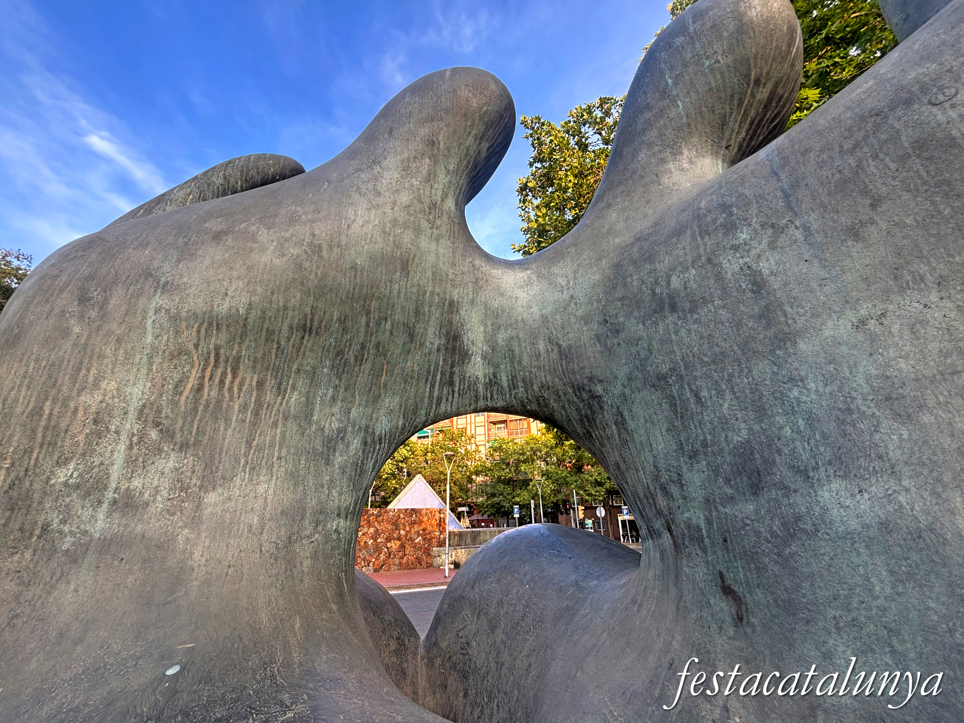 Santa Coloma de Gramenet - Parc Europa - Escultura Sardana