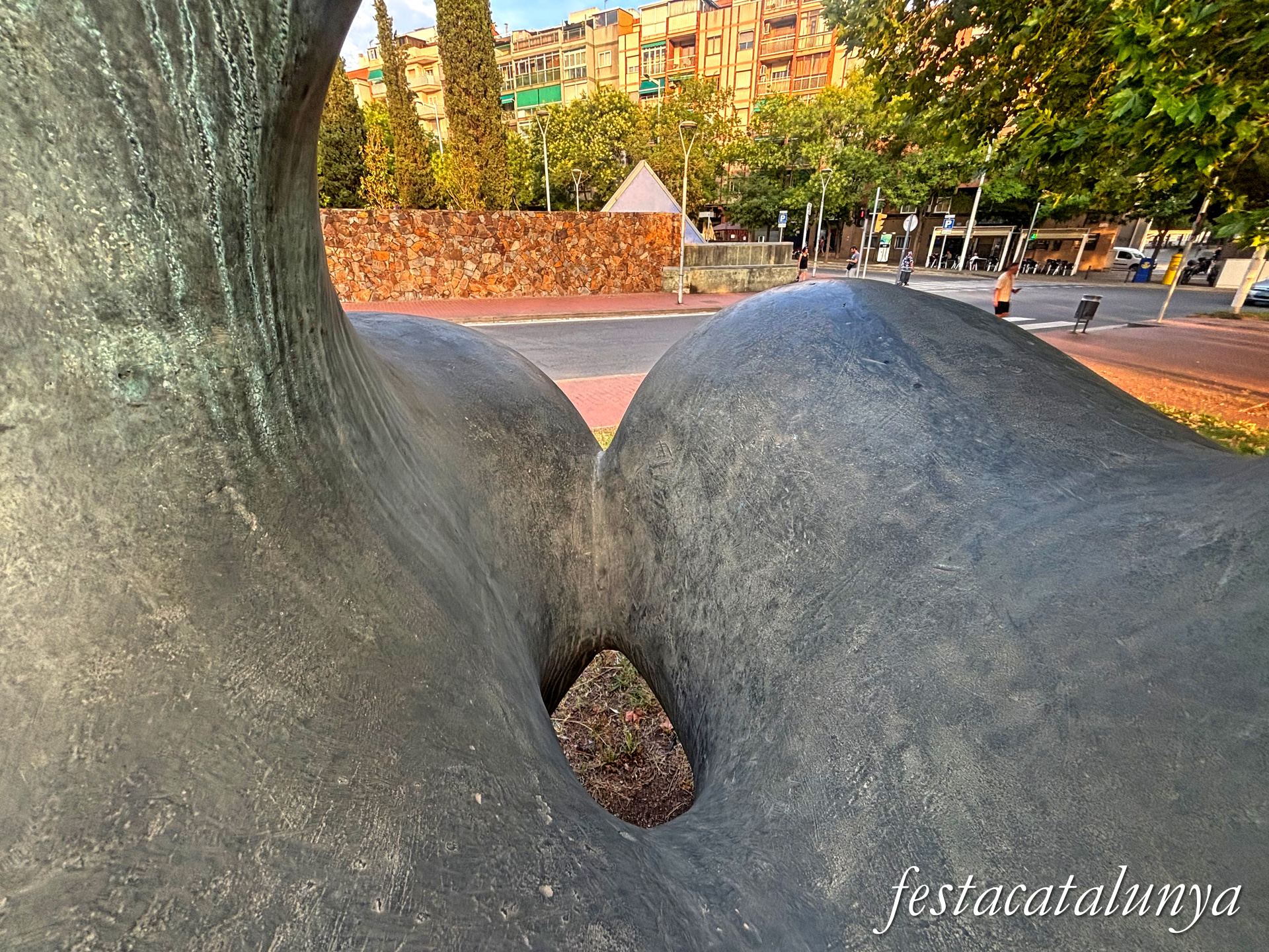 Santa Coloma de Gramenet - Parc Europa - Escultura Sardana