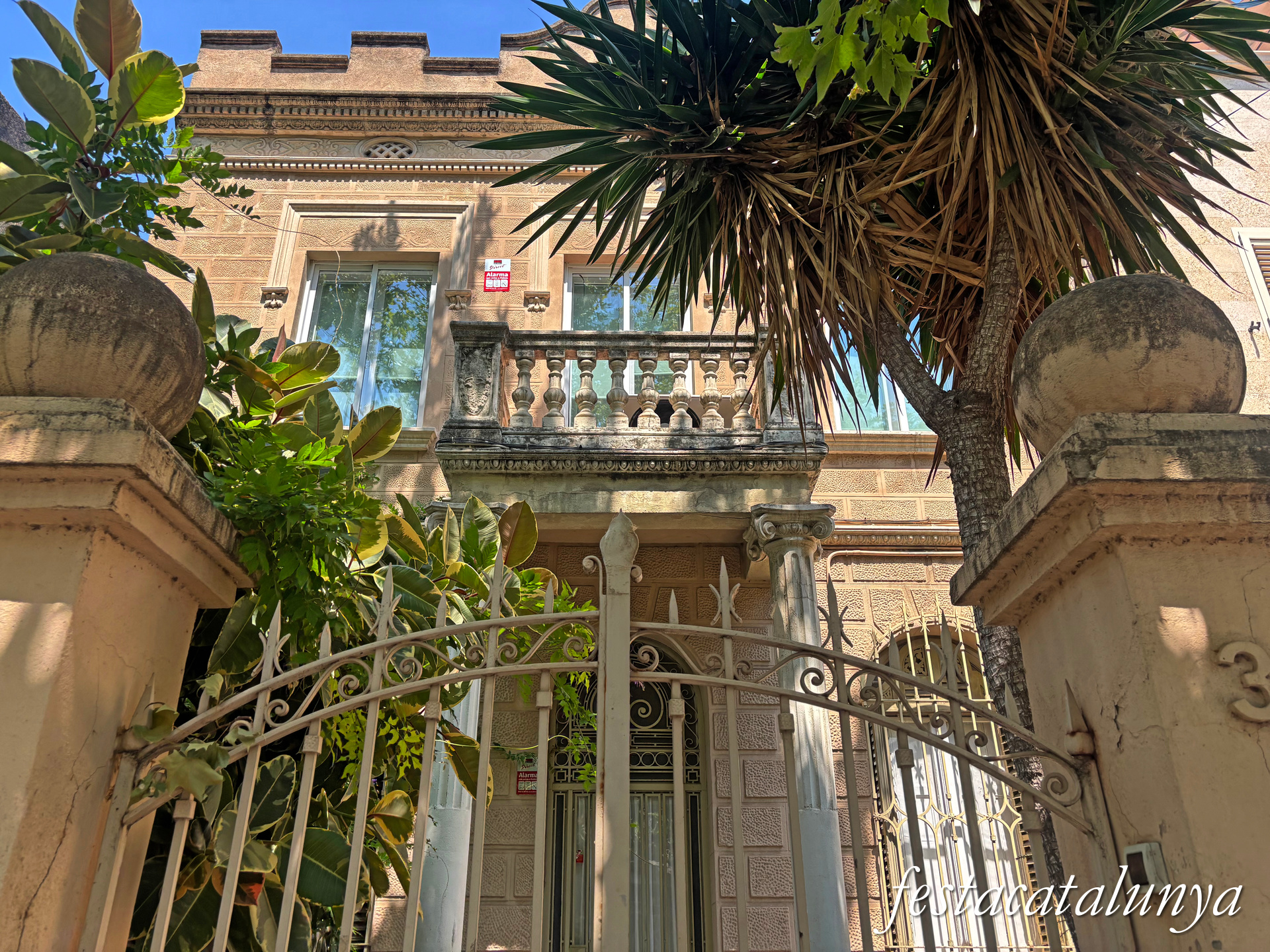 Santa Coloma de Gramenet - Passeig mossèn Jaume Gordi 