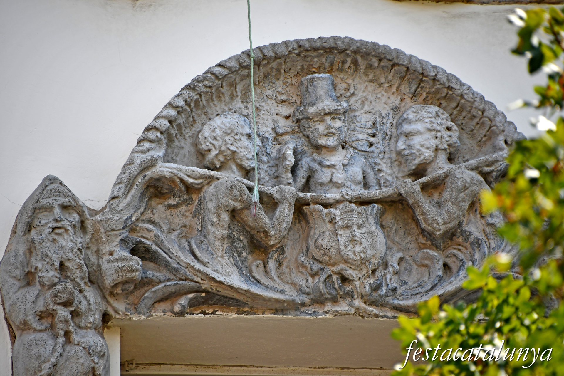 Santa Coloma de Gramenet - Plaça d'en Manelic - Casa dels Nins
