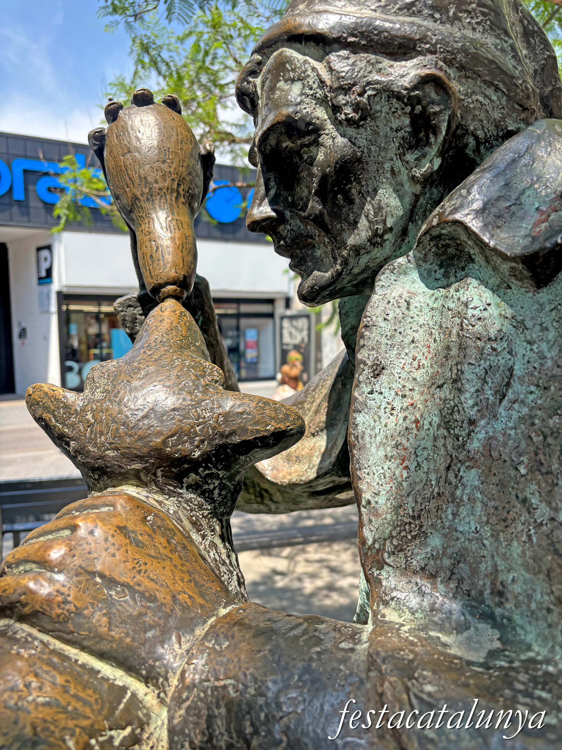 Santa Coloma de Gramenet - Plaça d'en Manelic - Monument al Manelic