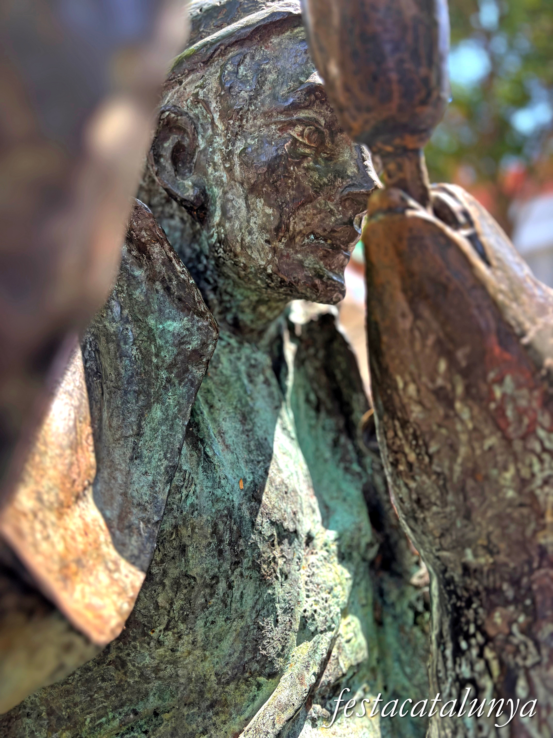 Santa Coloma de Gramenet - Plaça d'en Manelic - Monument al Manelic