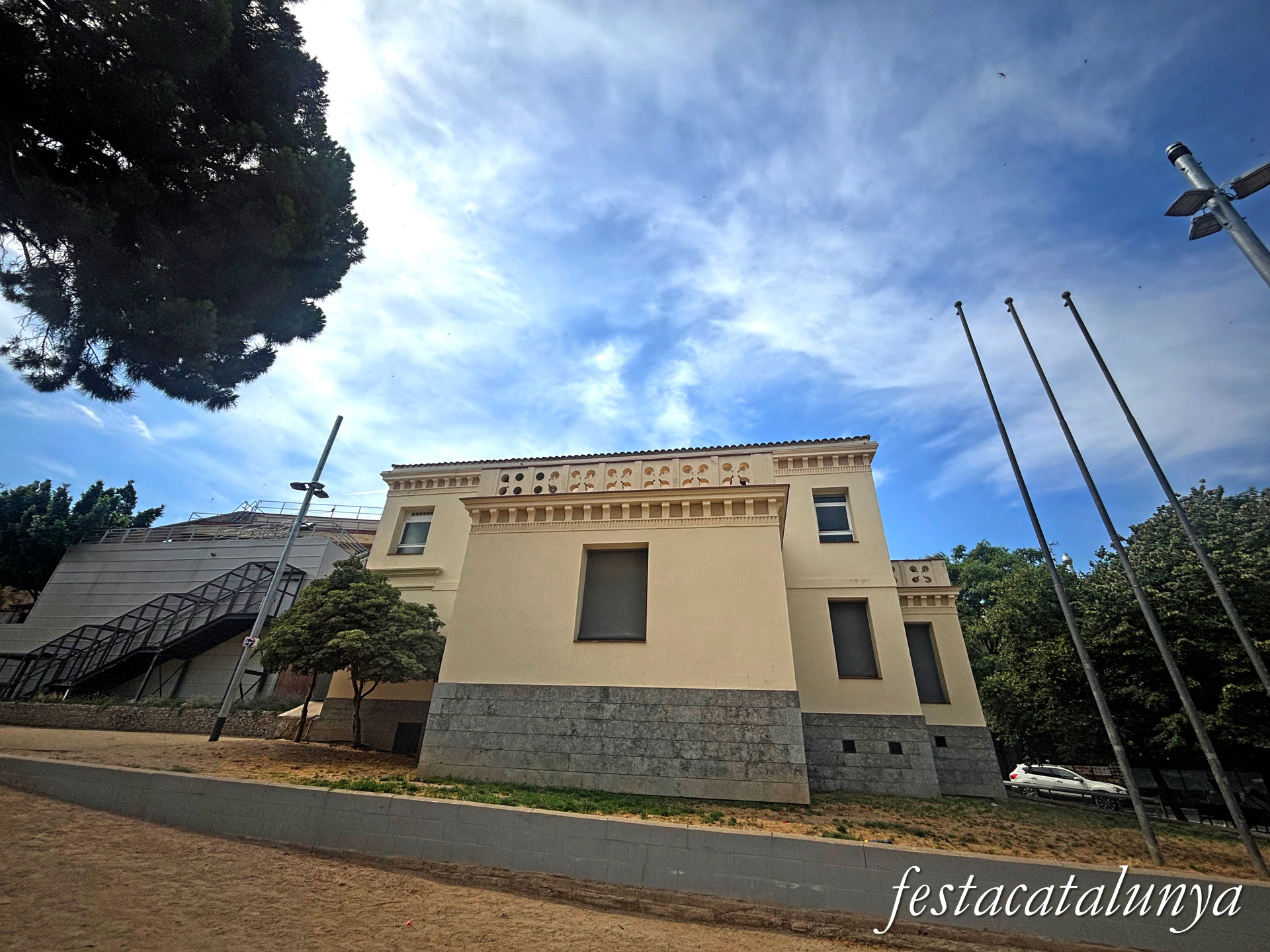Santa Coloma de Gramenet - Plaça de la Vila - Can Sisteré