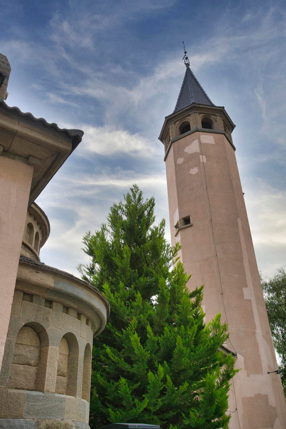 Santa Coloma de Gramenet - Recinte Torribera - Església (Foto: Diputació) 