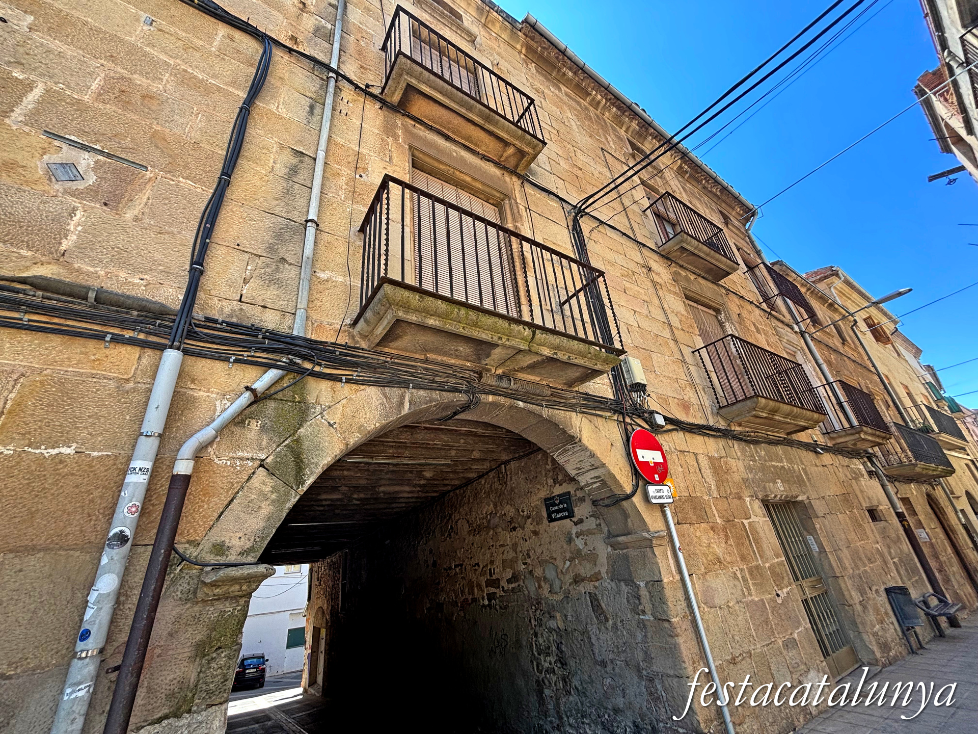 Tàrrega - Carrer dels Agoders - Casa Castellana Pobre i Pas Cobert