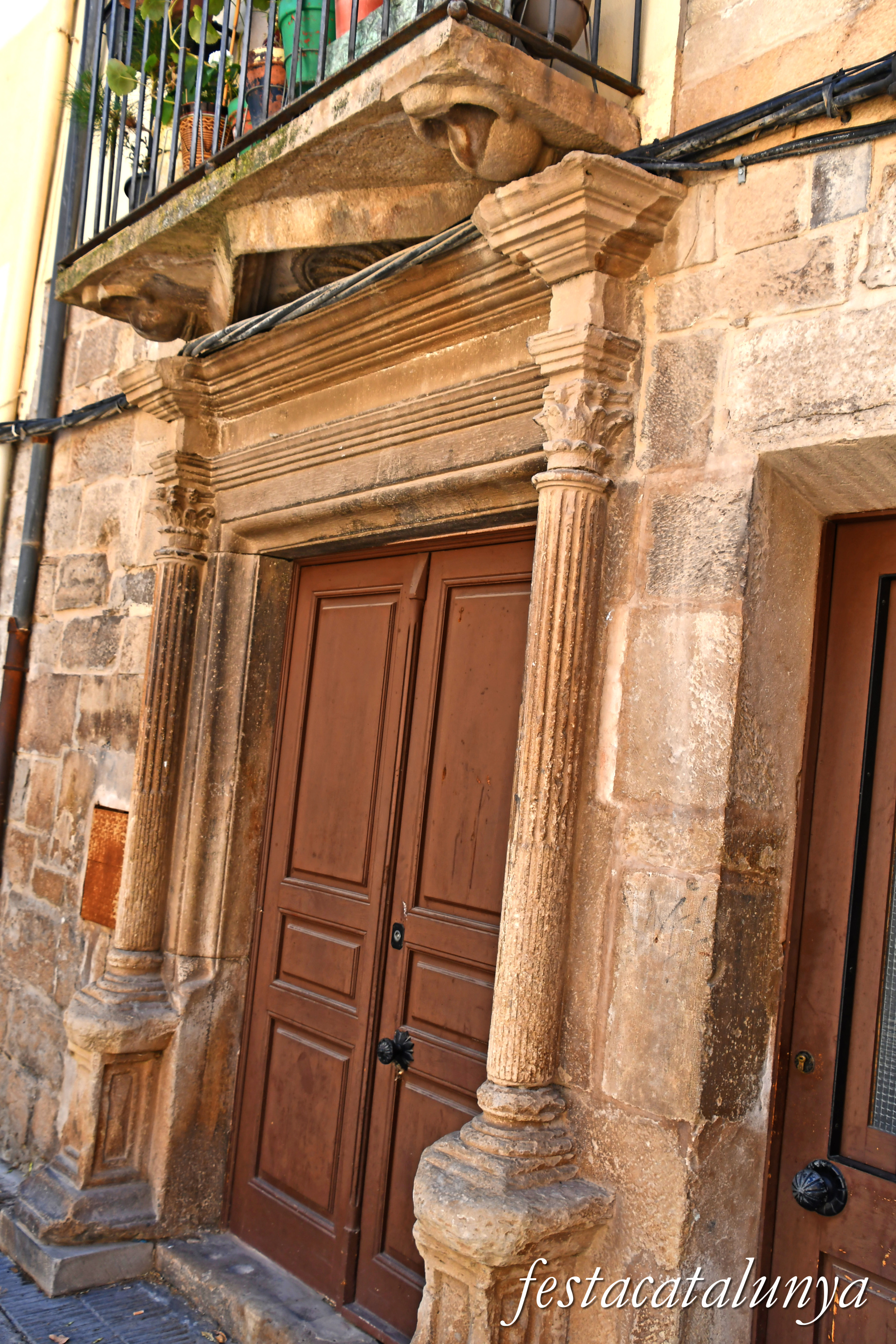 Tàrrega - Carrer Lluís Folquet - Porta Renaixentista 