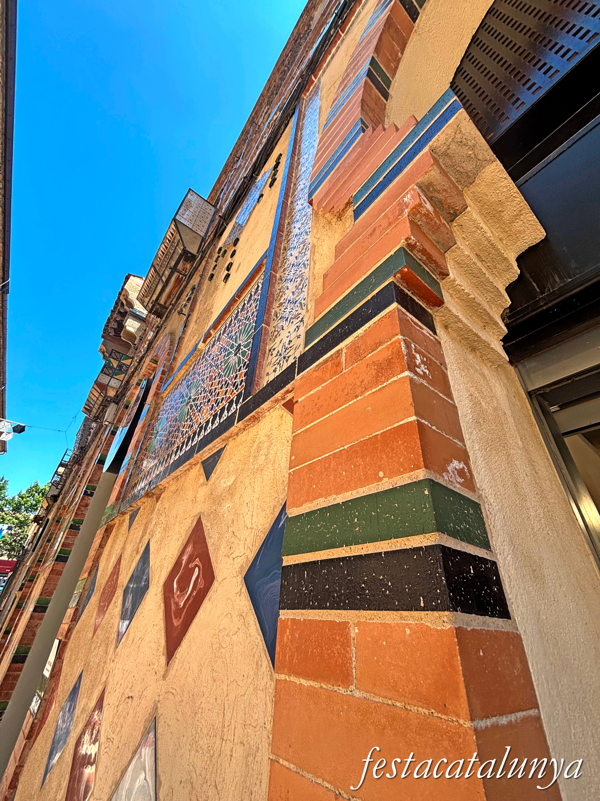 Tàrrega - Cases modernistes del carrer Santa Anna - Casa Càrcer 