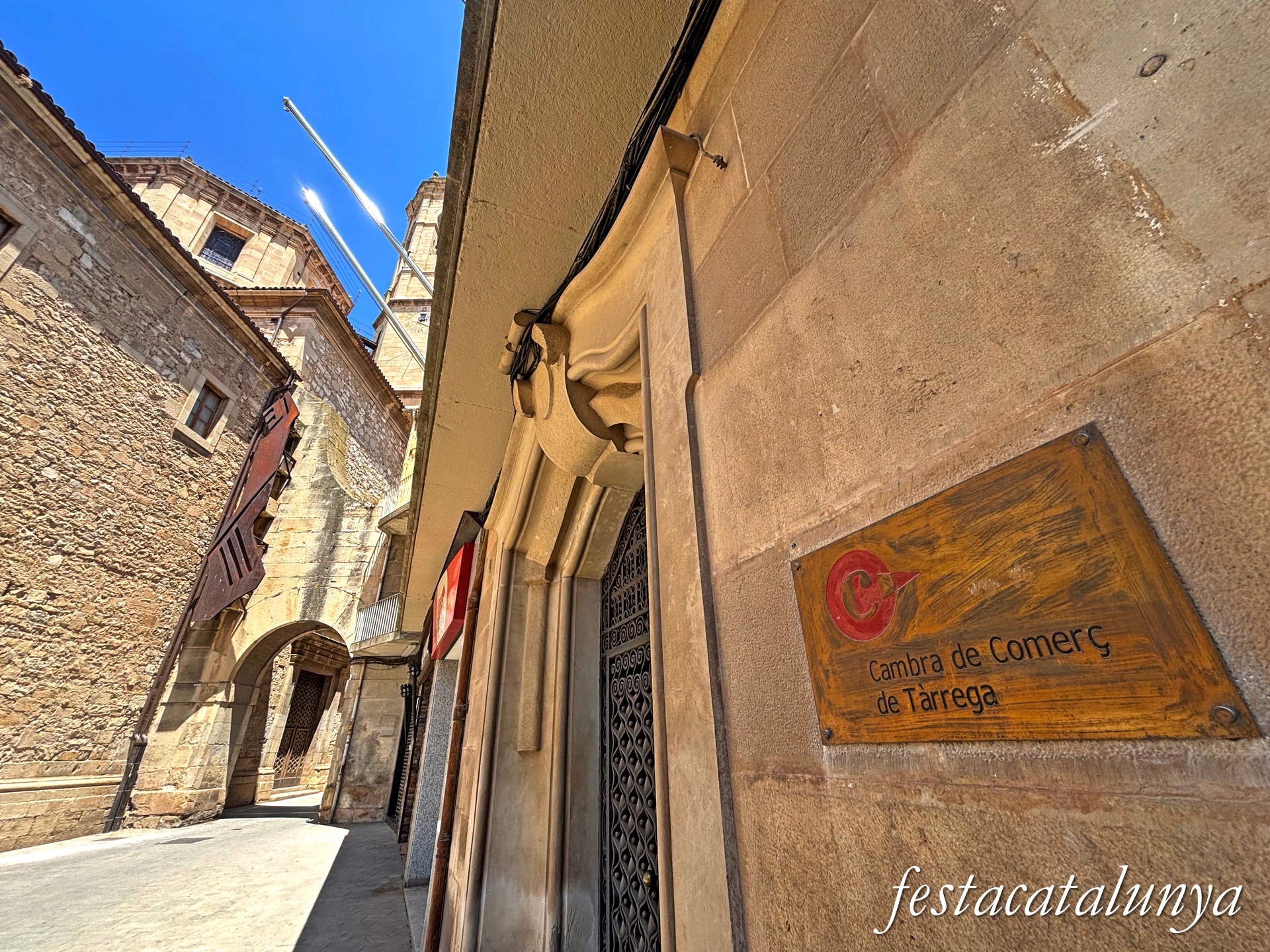 Tàrrega - Plaça Major - Cal Casals o Cambra de Comerç 