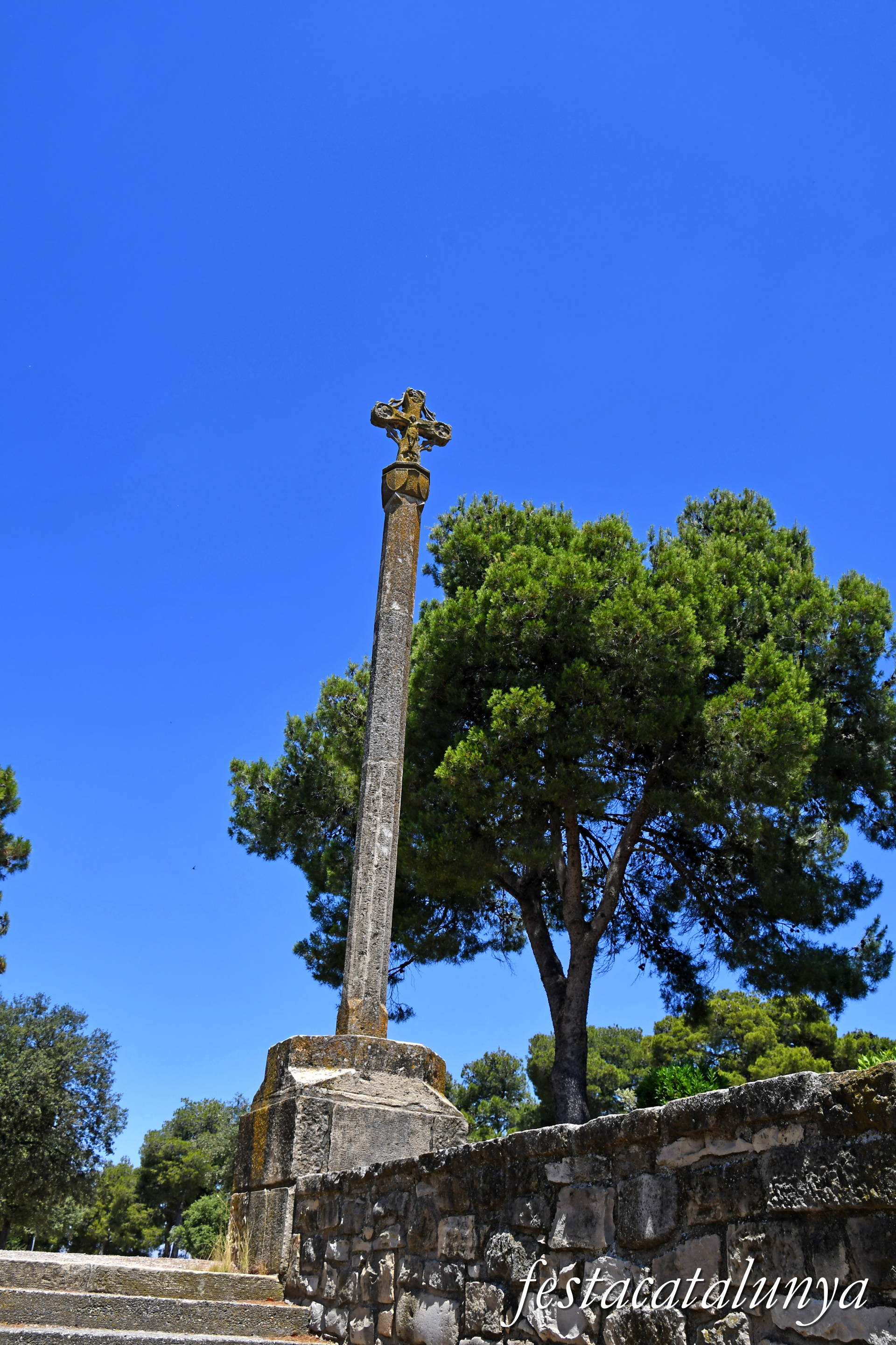 Tàrrega - Parc de Sant Eloi - Creu de terme de l'antic camí de Balaguer