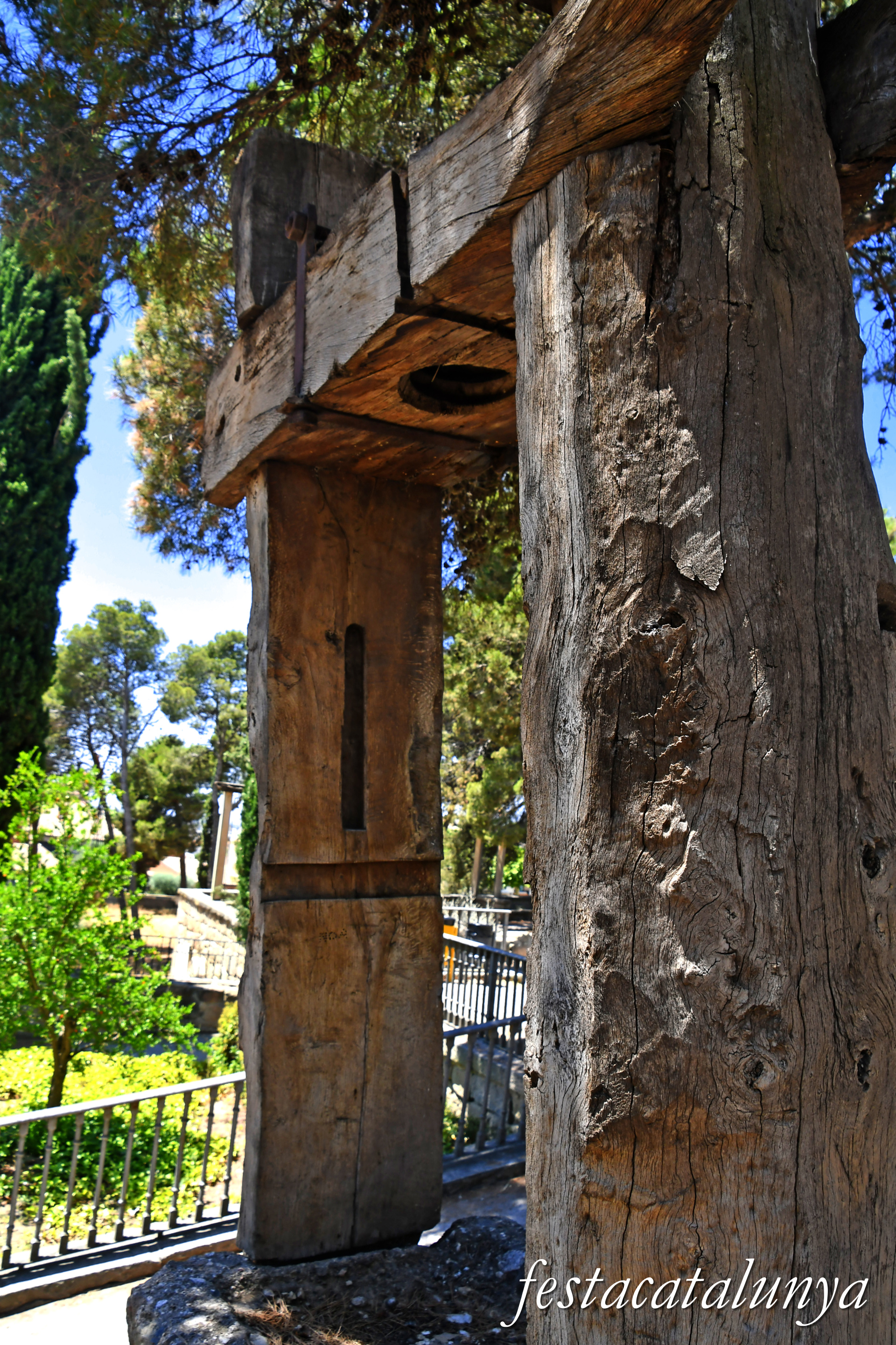 Tàrrega - Parc de Sant Eloi - Premsa de gàbia de raïm