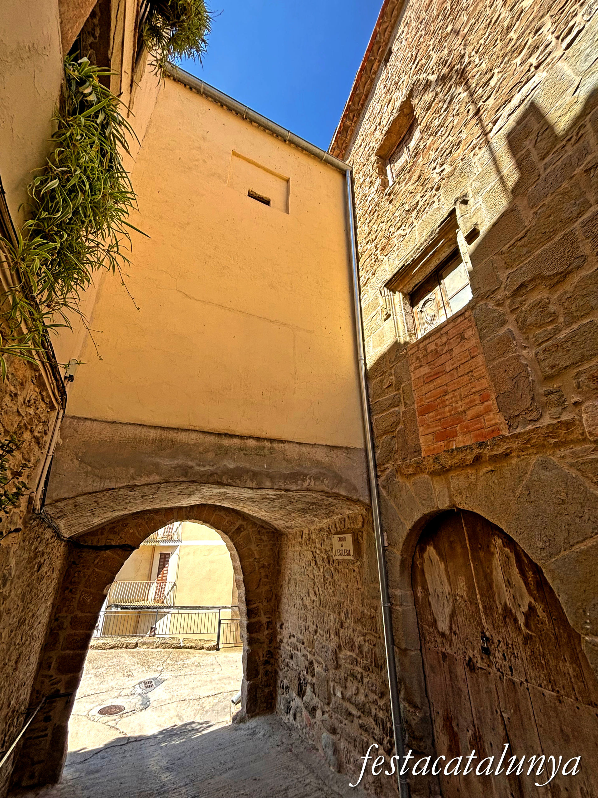 Tàrrega - Nucli històric de Claravalls - Portal de la Muralla