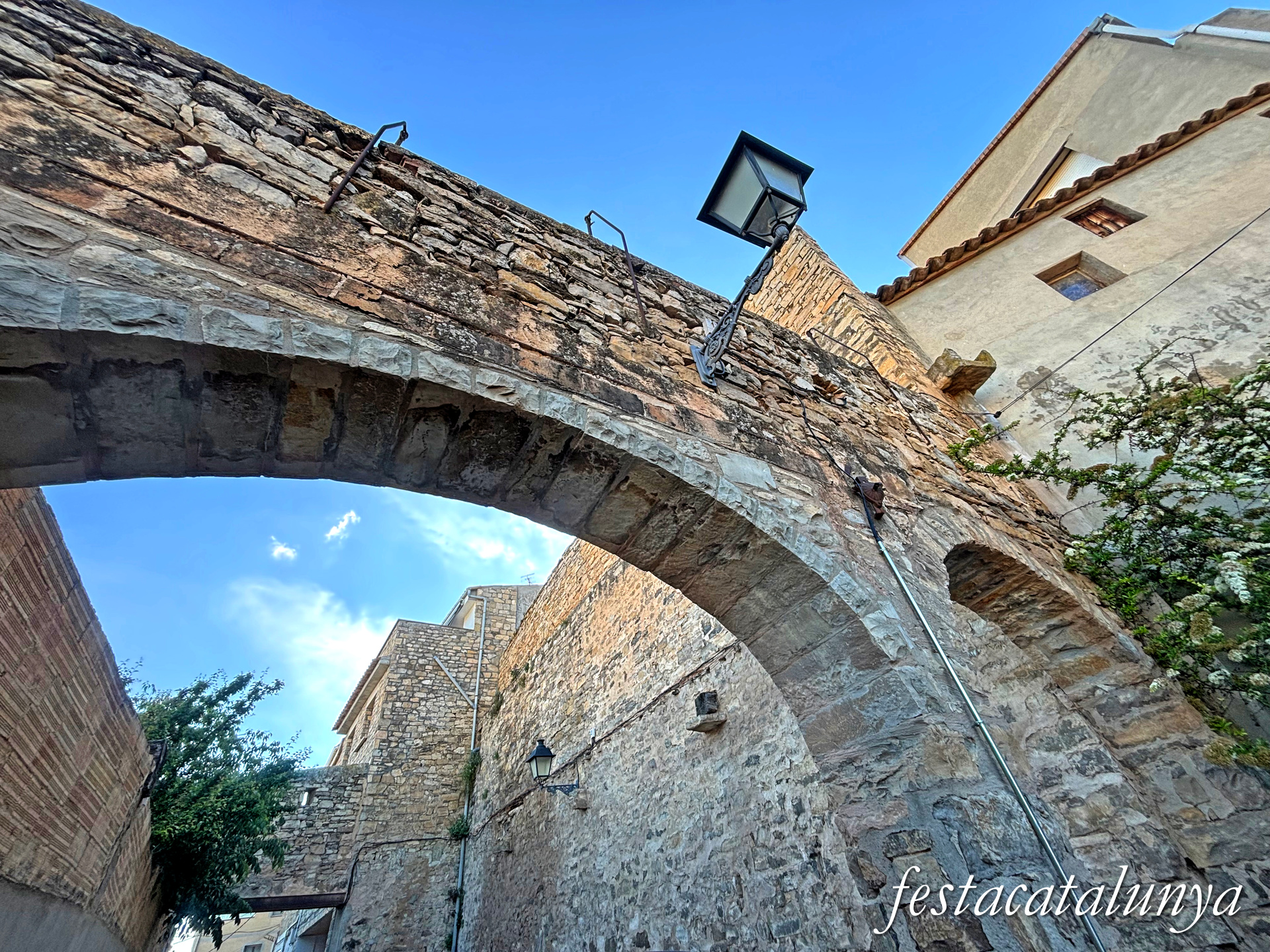 Tàrrega - Nucli històric del Talladell - Arcs del carrer del Forn