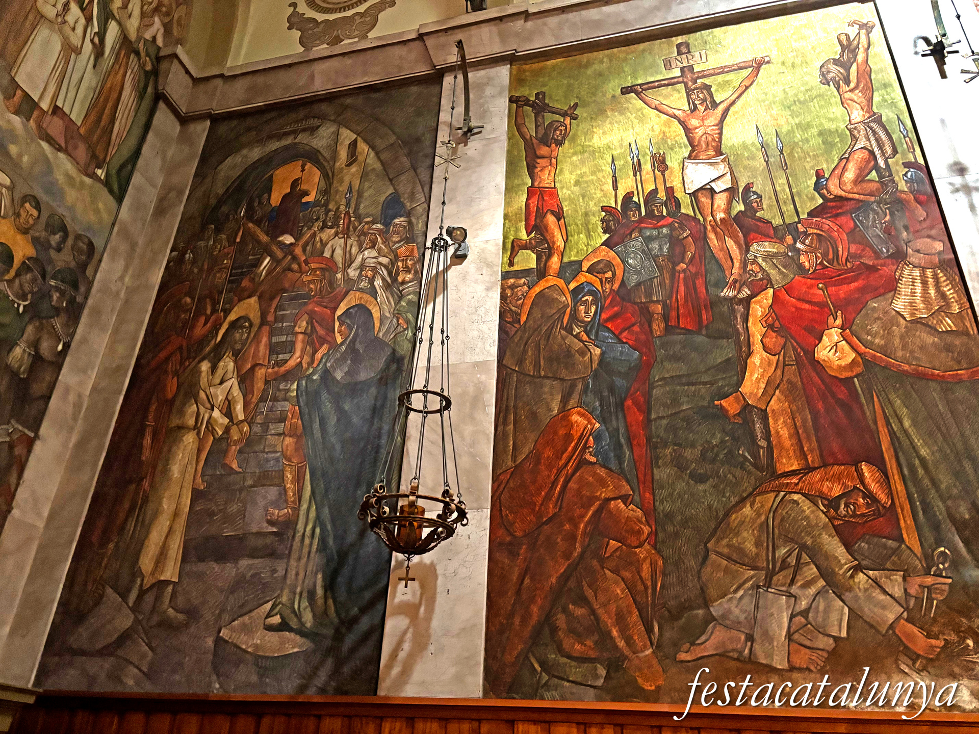 Tàrrega - Església parroquial de Santa Maria de l'Alba - Camí del Calvari i Crucifixió