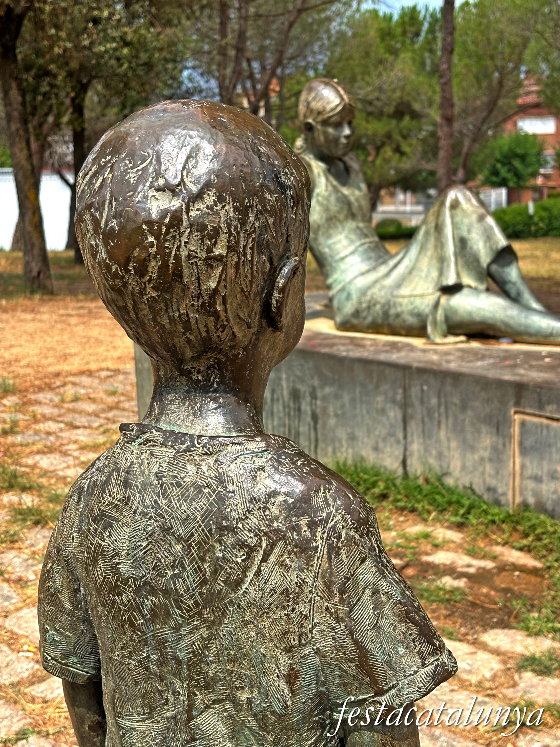 Sant Fruitós de Bages - Escultura La Font de la Noia i el Nen o Nens jugant 