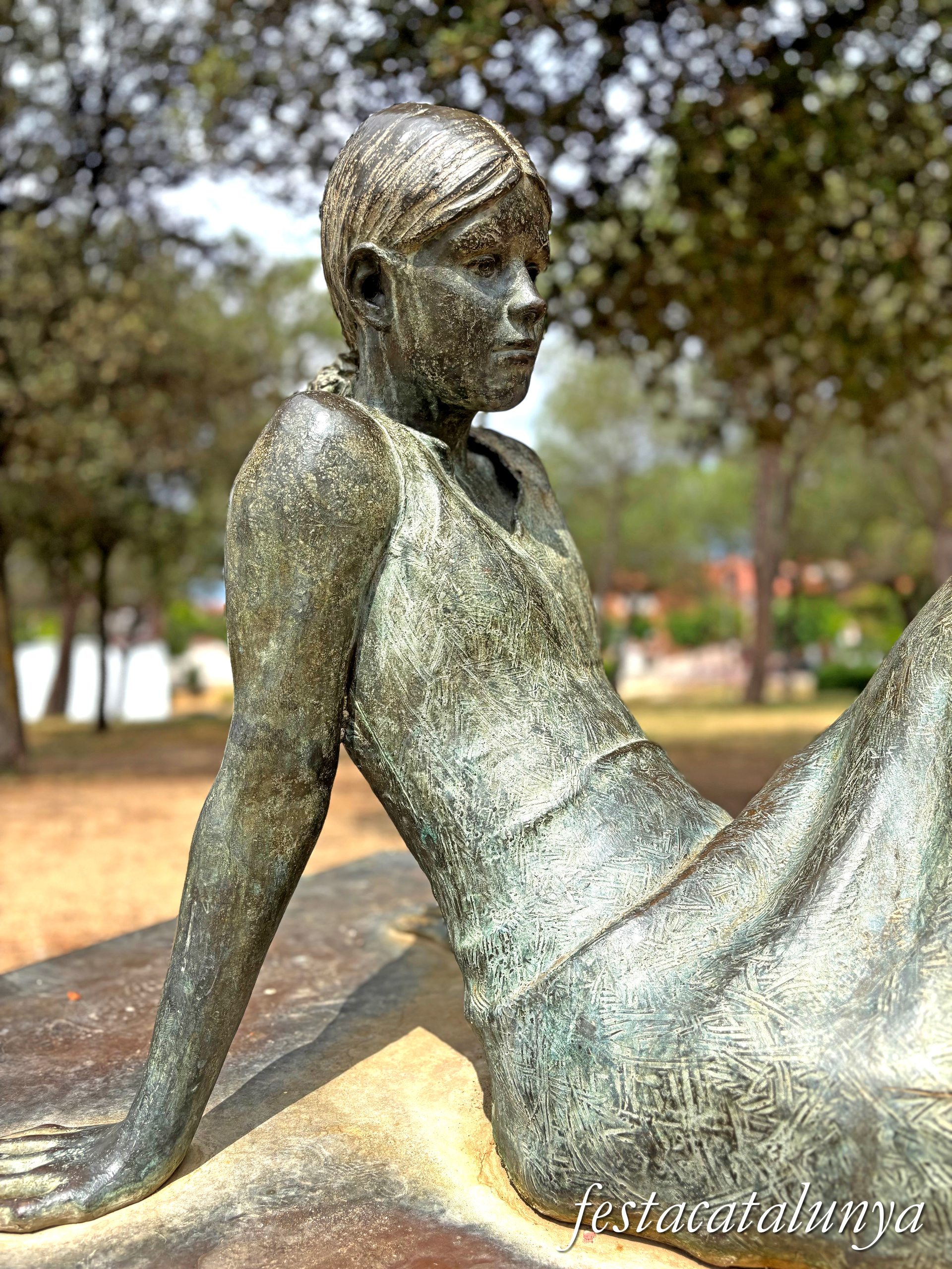 Sant Fruitós de Bages - Escultura La Font de la Noia i el Nen o Nens jugant