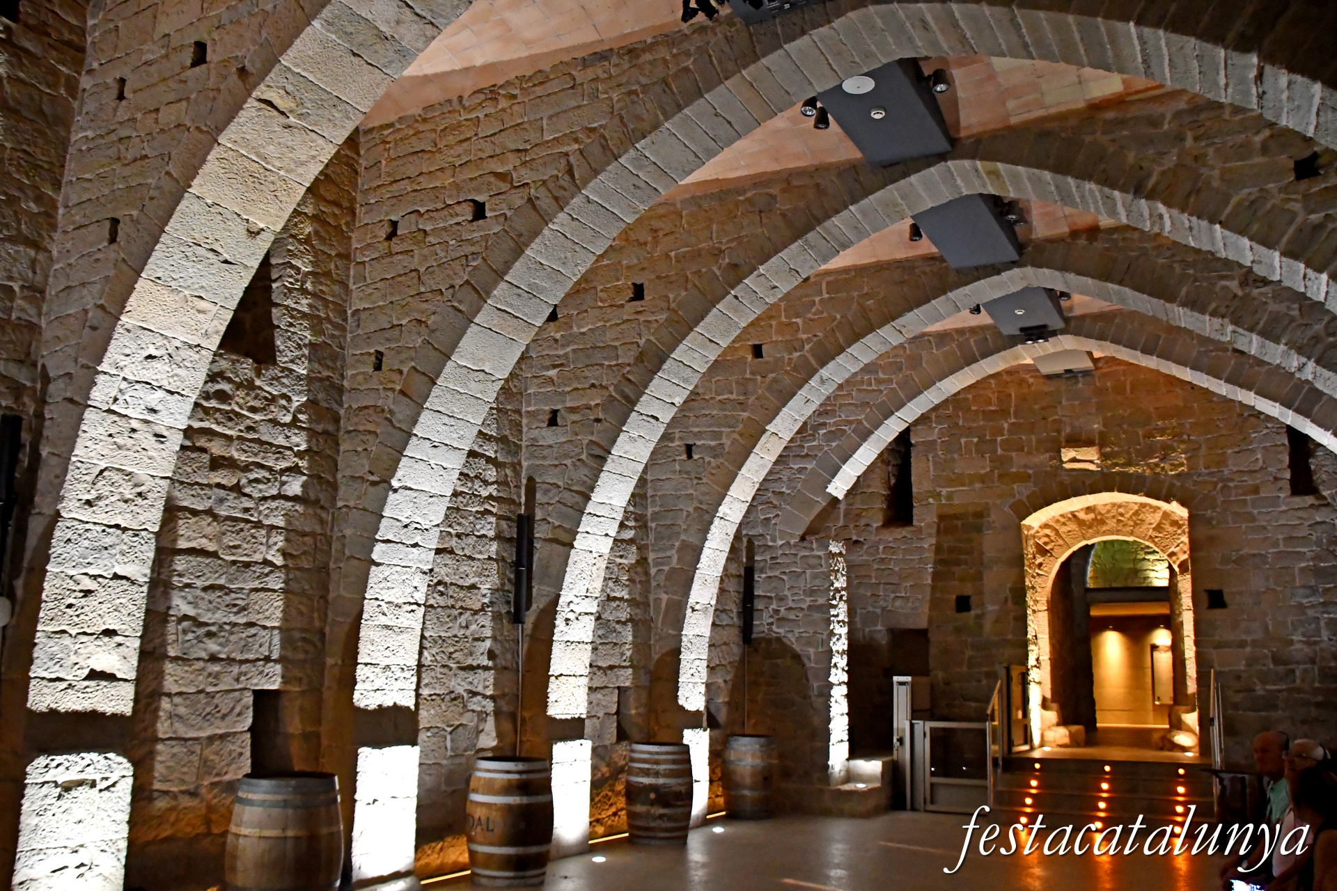 Celler del monestir de Sant Benet de Bages ***