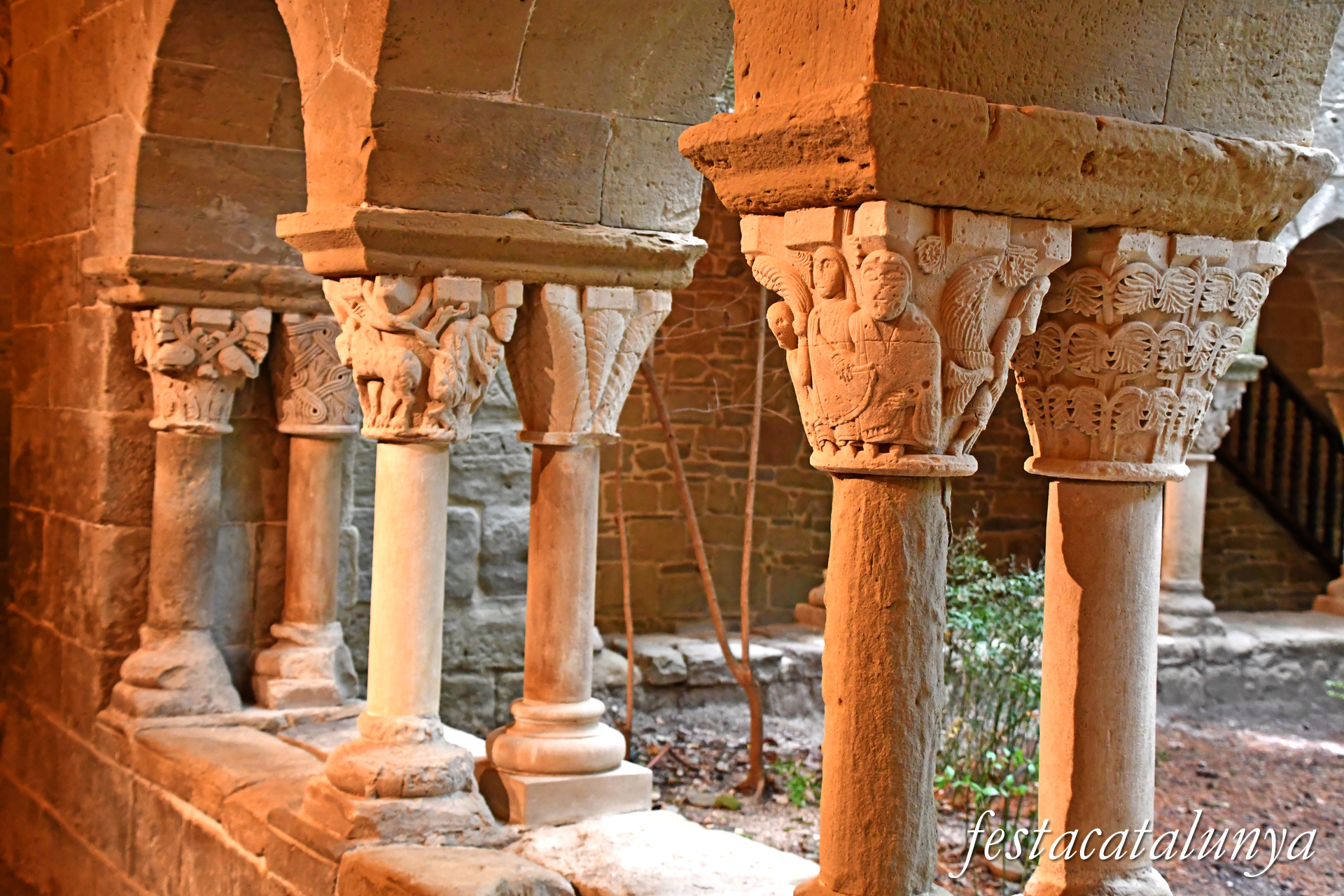 Sant Fruitós de Bages - Claustre del monestir de Sant Benet de Bages 