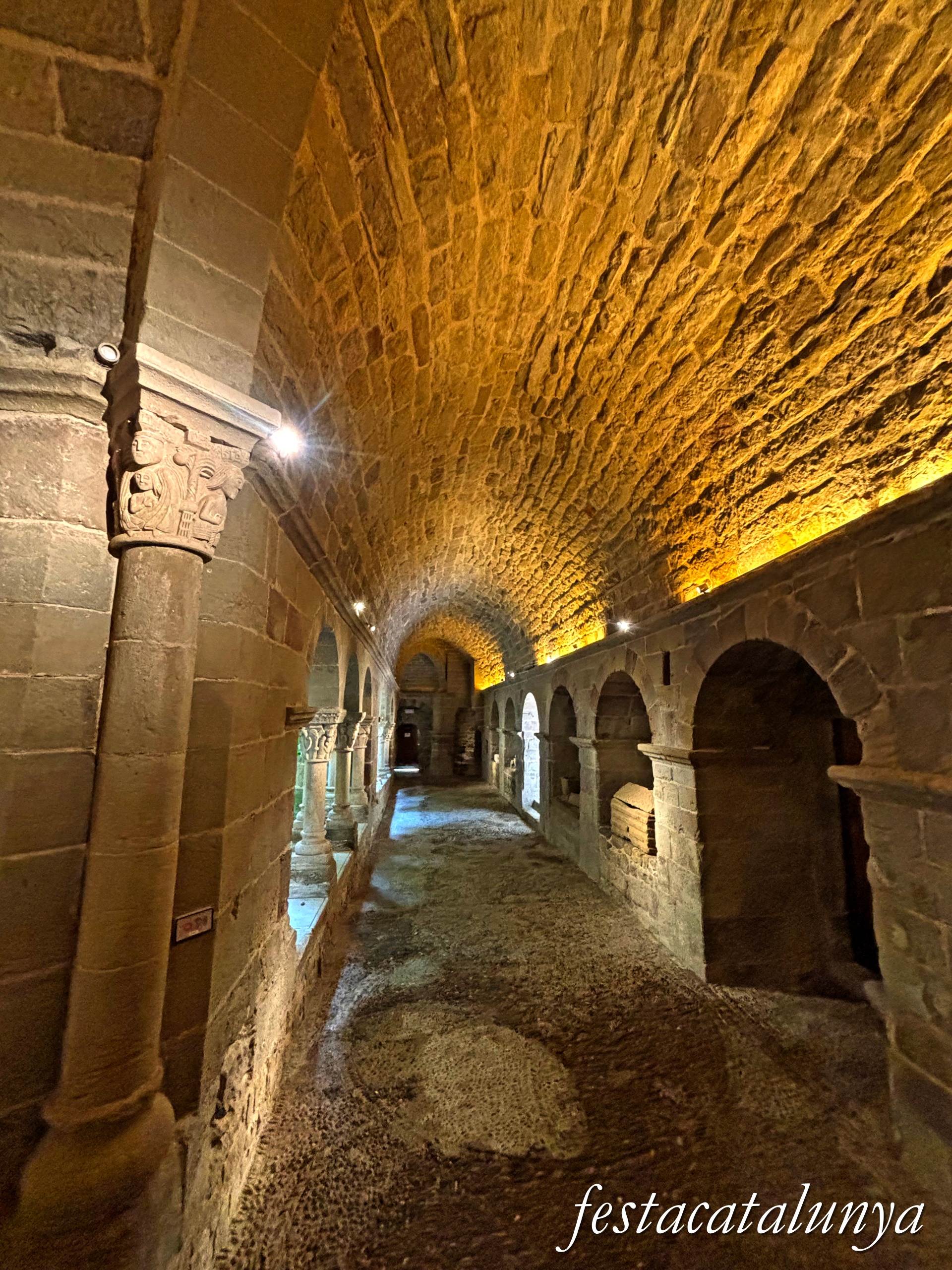 Sant Fruitós de Bages - Claustre del monestir de Sant Benet de Bages