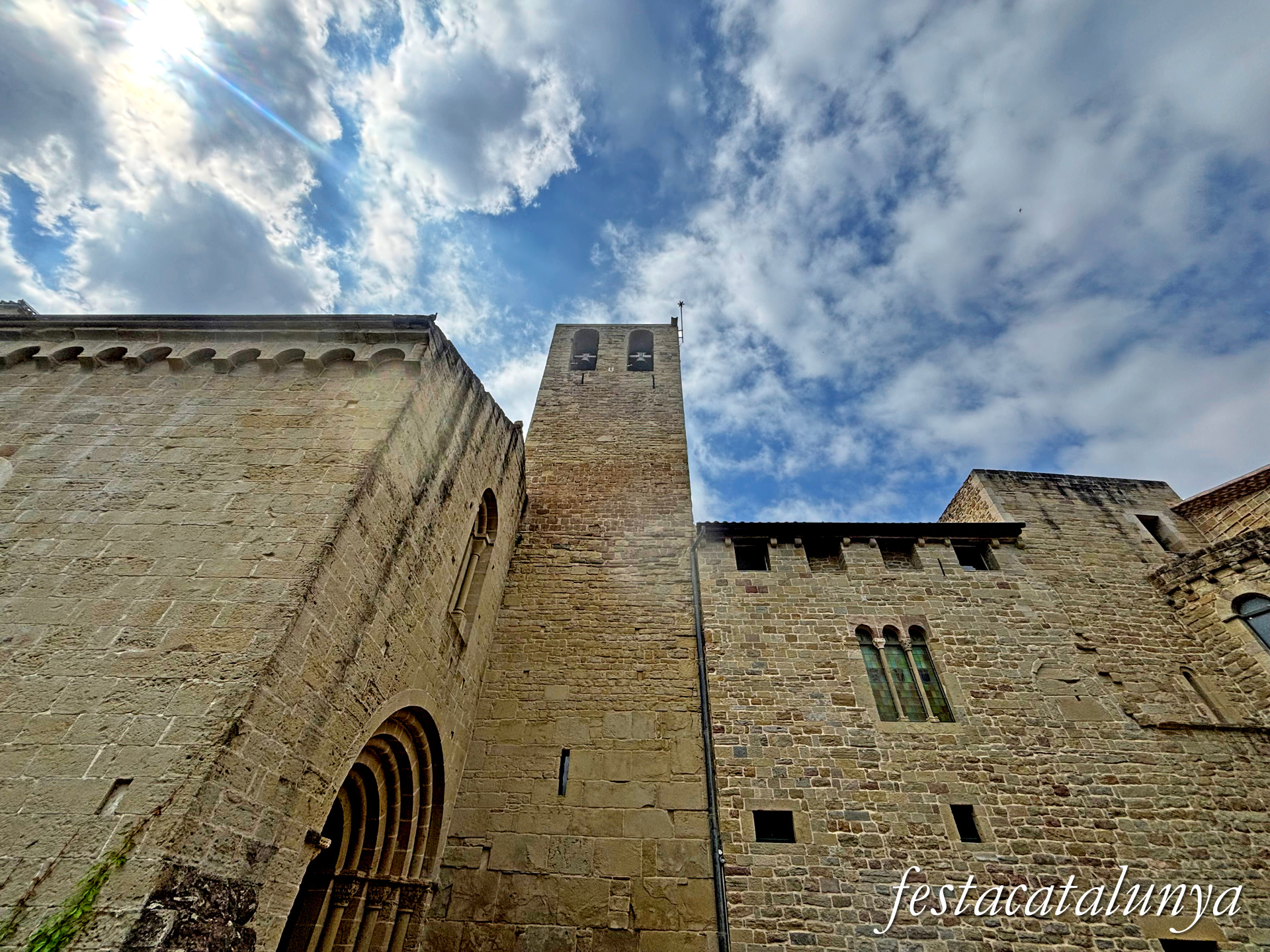 Sant Fruitós de Bages - Església del monestir de Sant Benet de Bages - Exterior