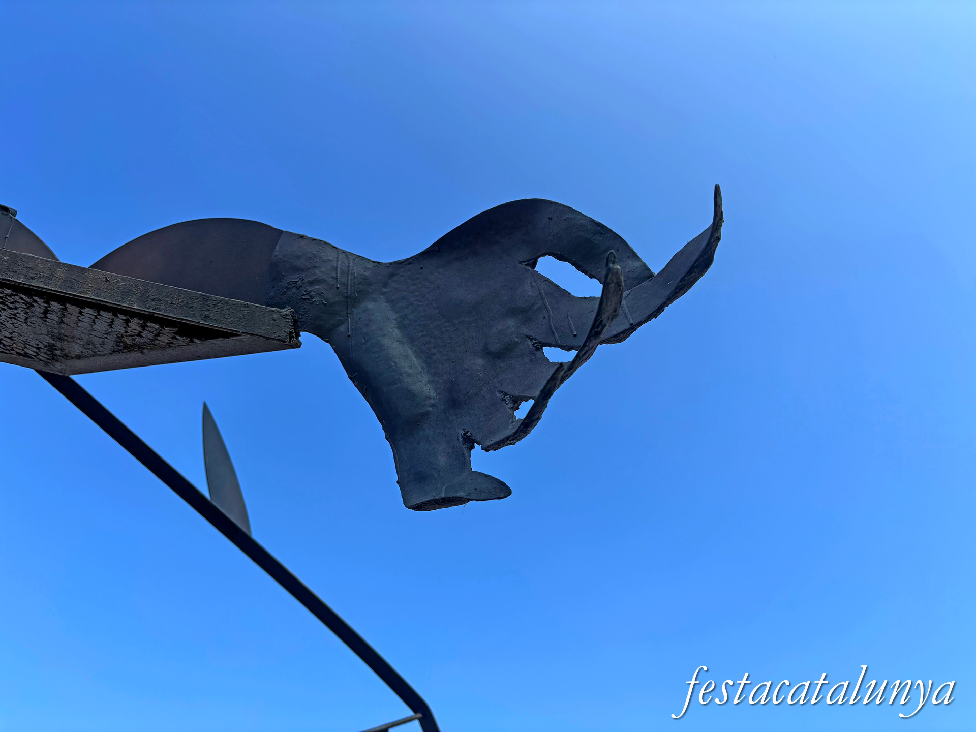 Bordils - Escultura de Leo Alejo - Quaranta anys del CH