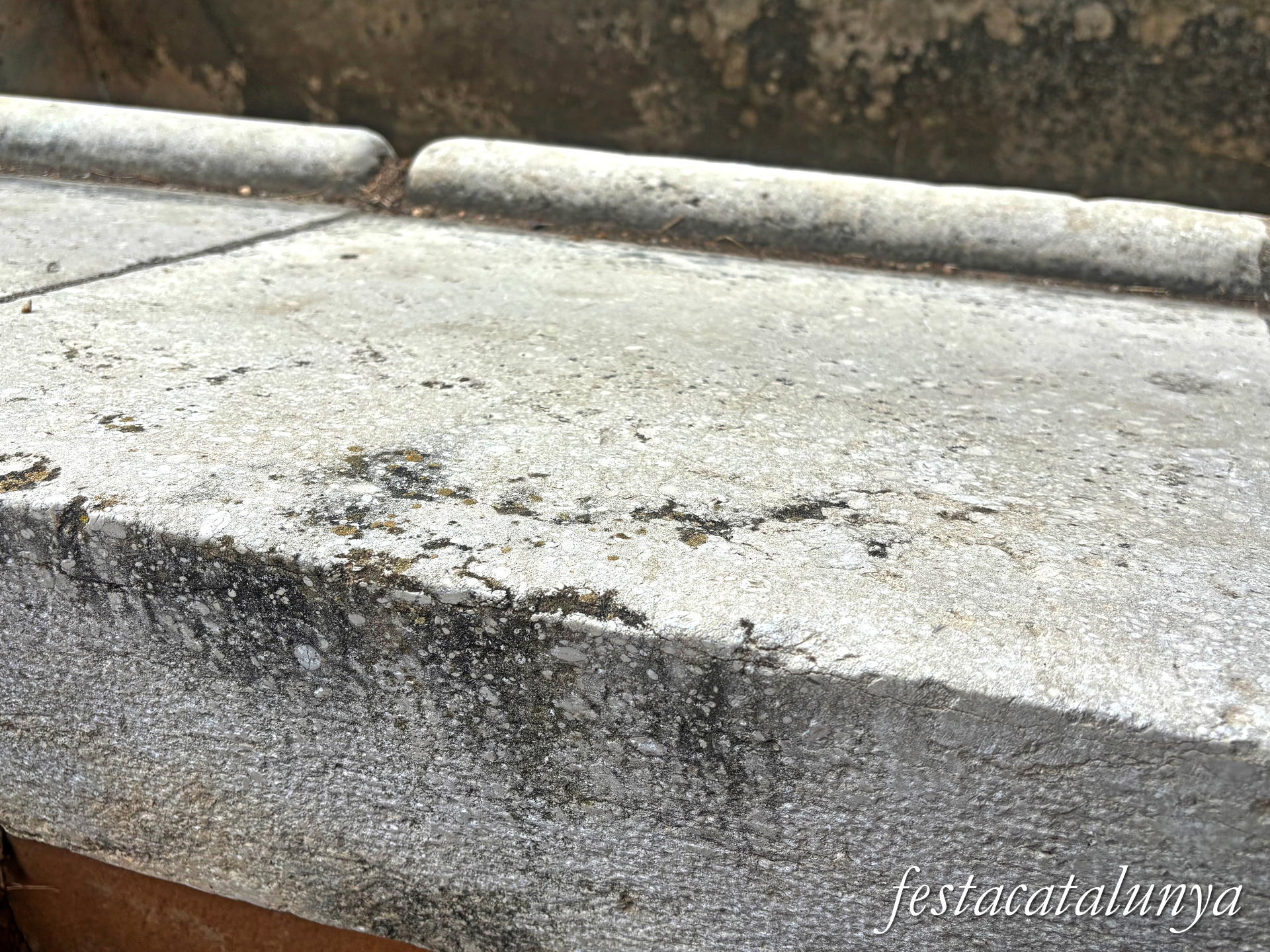 Bordils - Rentador públic del carrer Almeda o rentador de la carretera 
