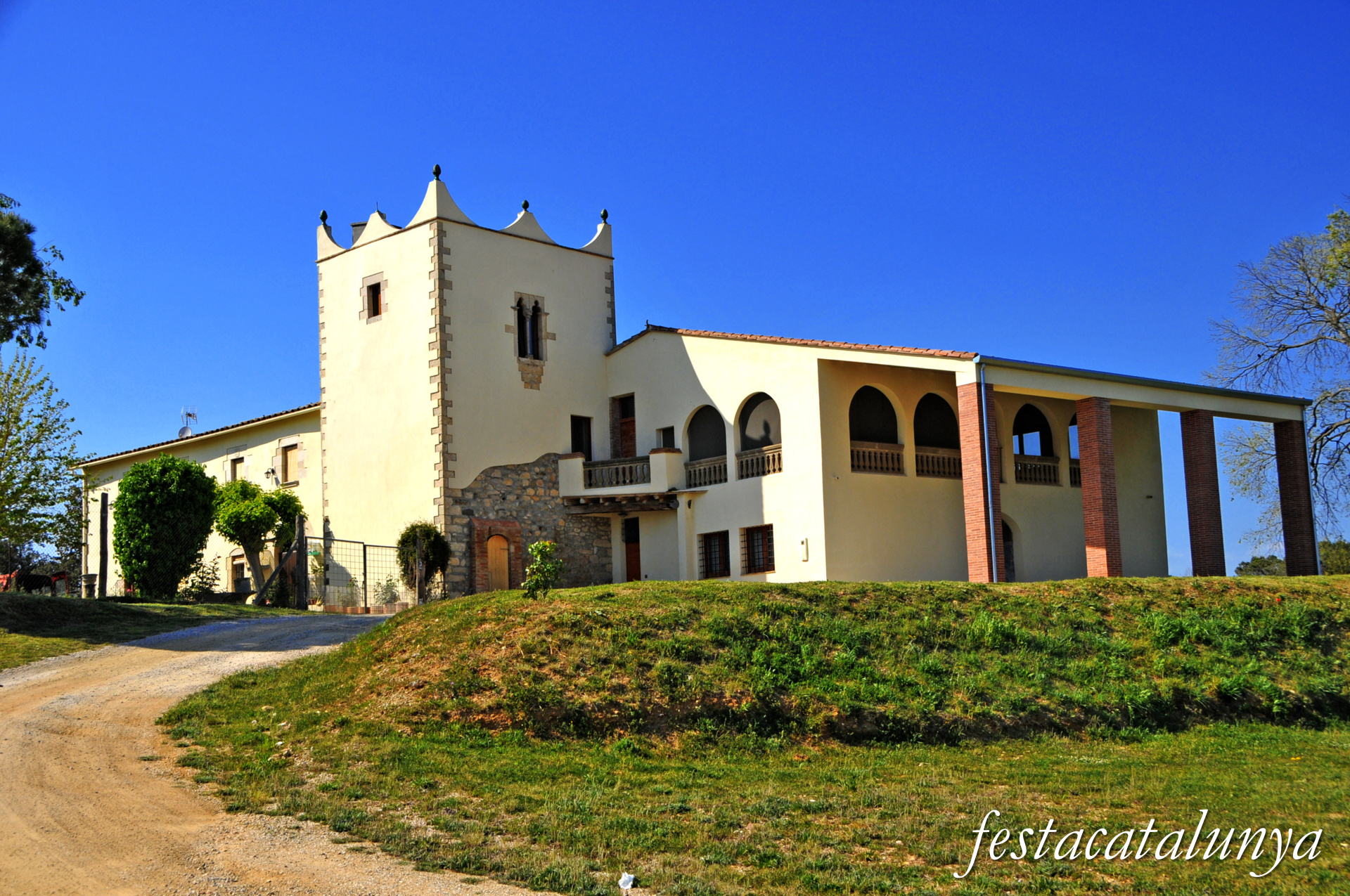 Torre de Bac i Basset de Fornells de la Selva