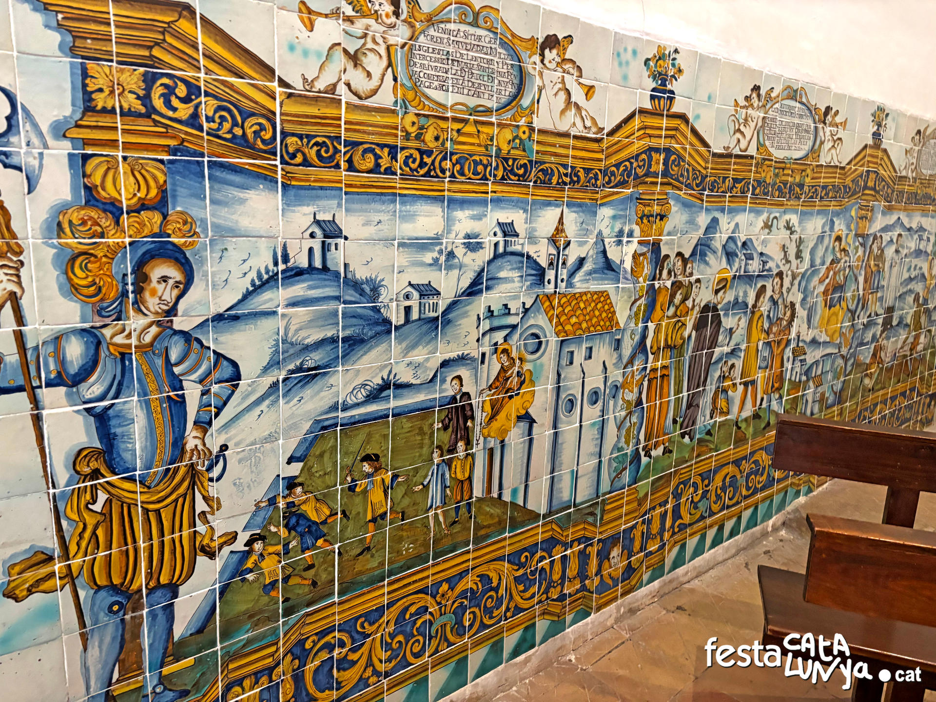 Quart - Murals de rajoles policromes de la capella del Roser de l'església de Sant Sadurní de Palol d'Onyar 