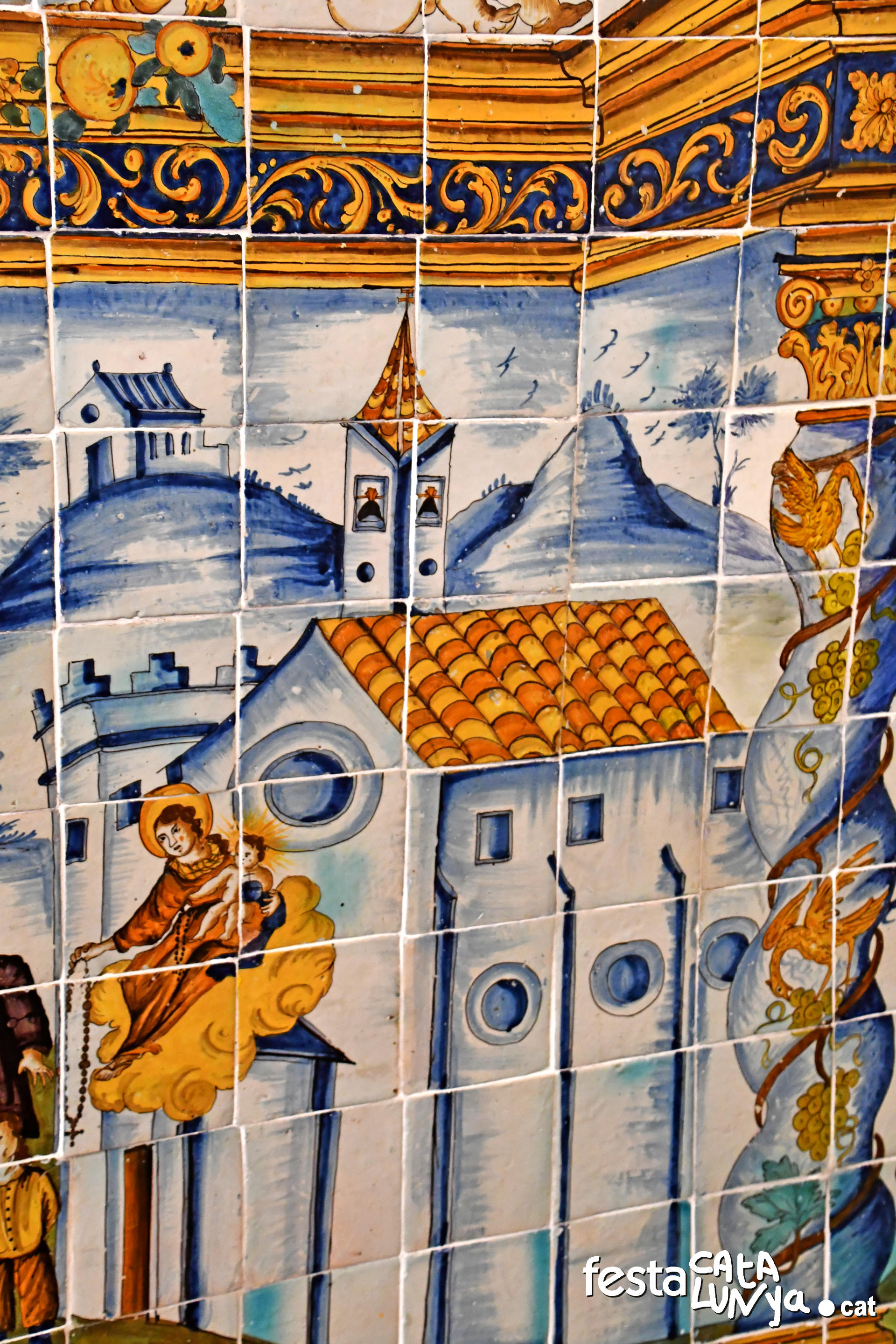 Quart - Murals de rajoles policromes de la capella del Roser de l'església de Sant Sadurní de Palol d'Onyar 