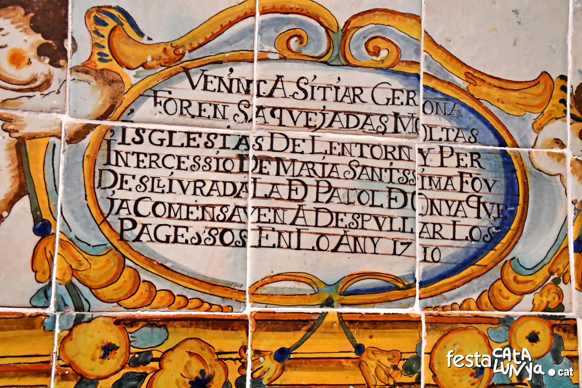 Quart - Murals de rajoles policromes de la capella del Roser de l'església de Sant Sadurní de Palol d'Onyar 
