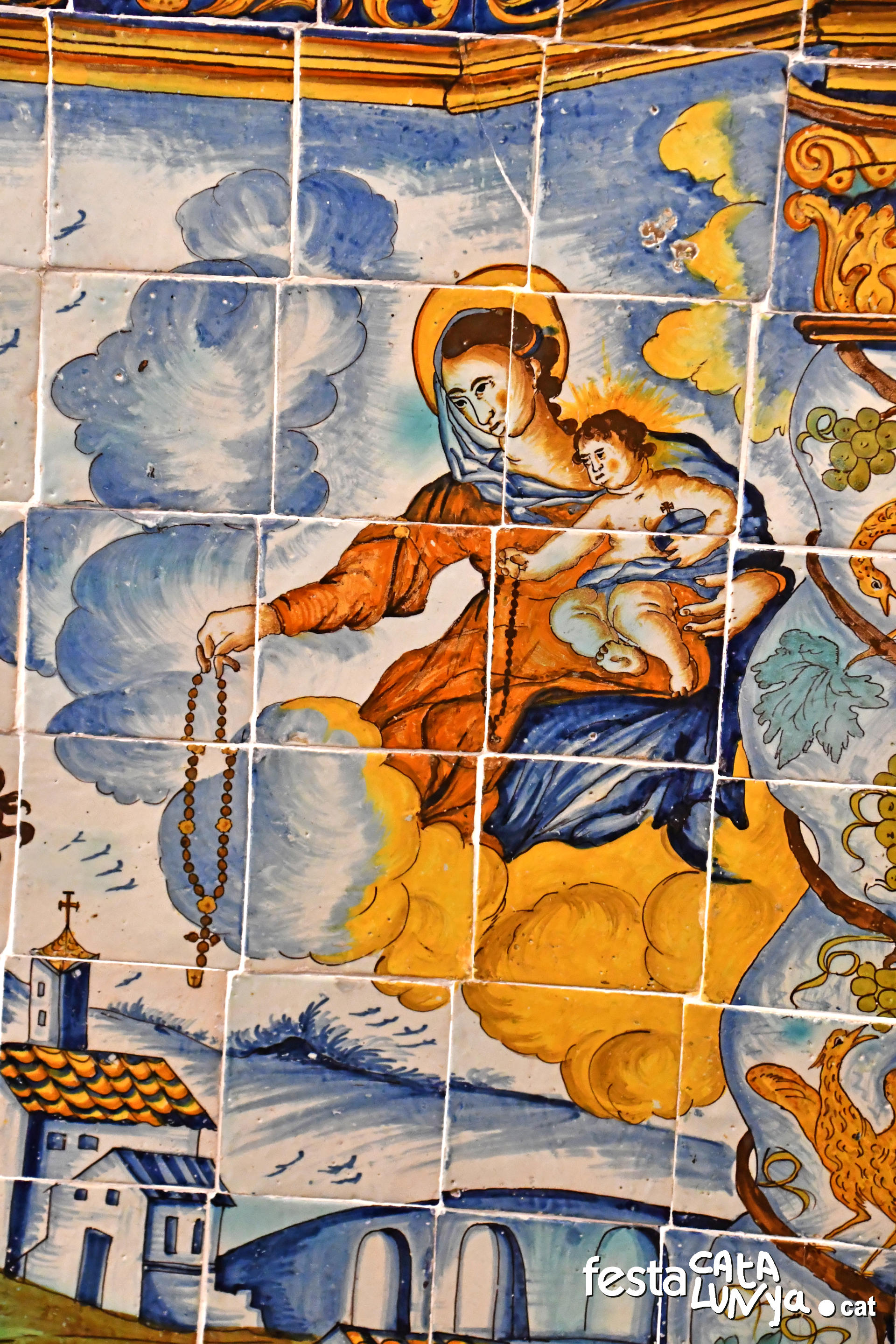 Quart - Murals de rajoles policromes de la capella del Roser de l'església de Sant Sadurní de Palol d'Onyar 