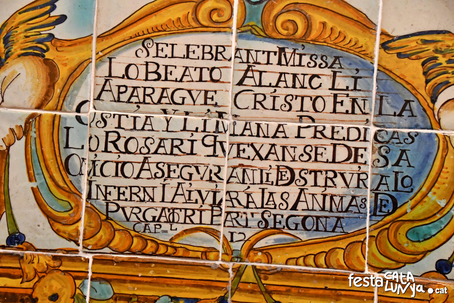 Quart - Murals de rajoles policromes de la capella del Roser de l'església de Sant Sadurní de Palol d'Onyar 
