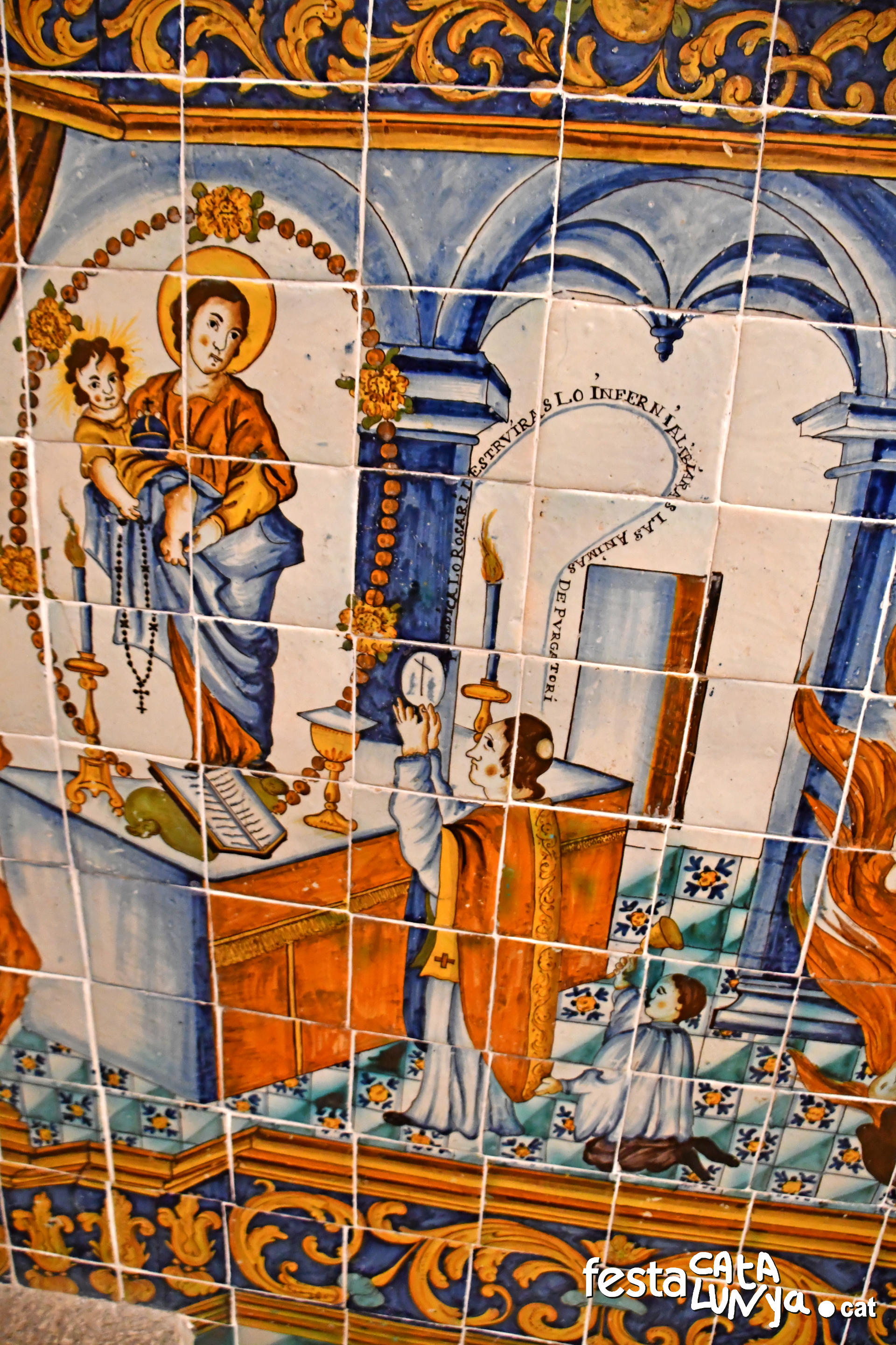Quart - Murals de rajoles policromes de la capella del Roser de l'església de Sant Sadurní de Palol d'Onyar 