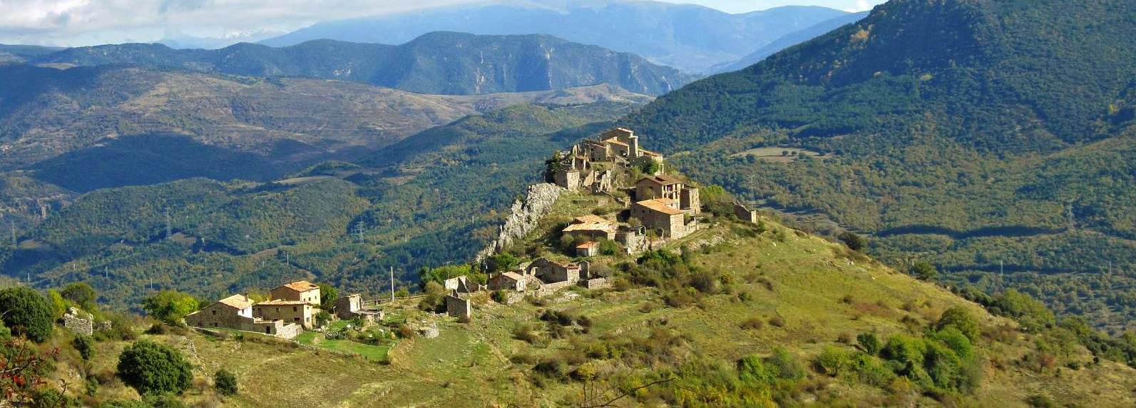 Cérvoles i església de Sant Aventí de Cérvoles a Senterada