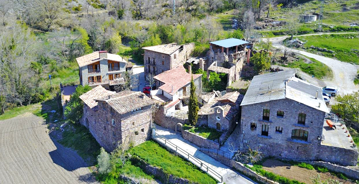 Lluçà i església de Sant Sebastià de Lluçà a Senterada