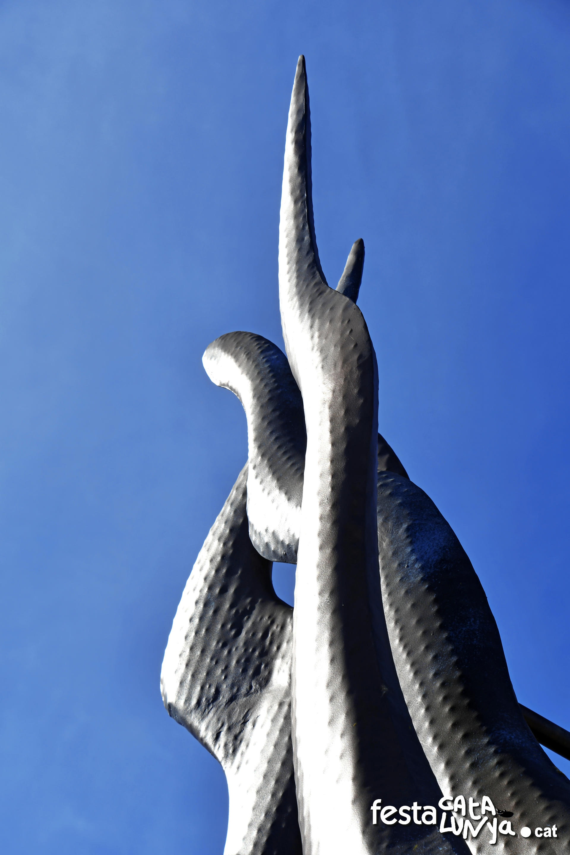 Santa Bàrbara - Escultura De la terra, un poble 