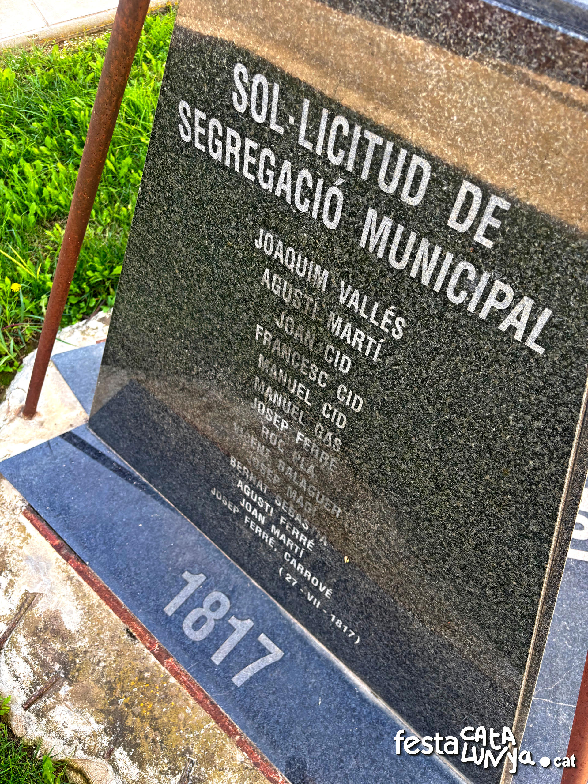 Santa Bàrbara - Monument al 175è aniversari de la independència 