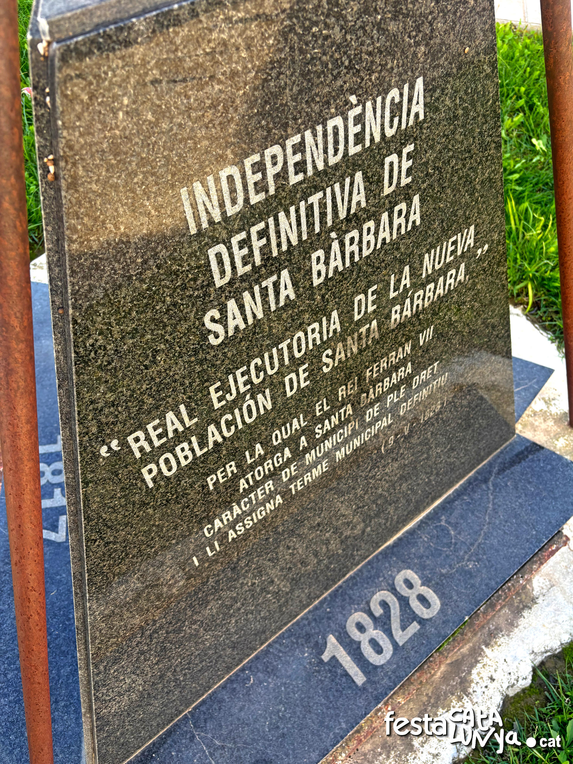 Santa Bàrbara - Monument al 175è aniversari de la independència 