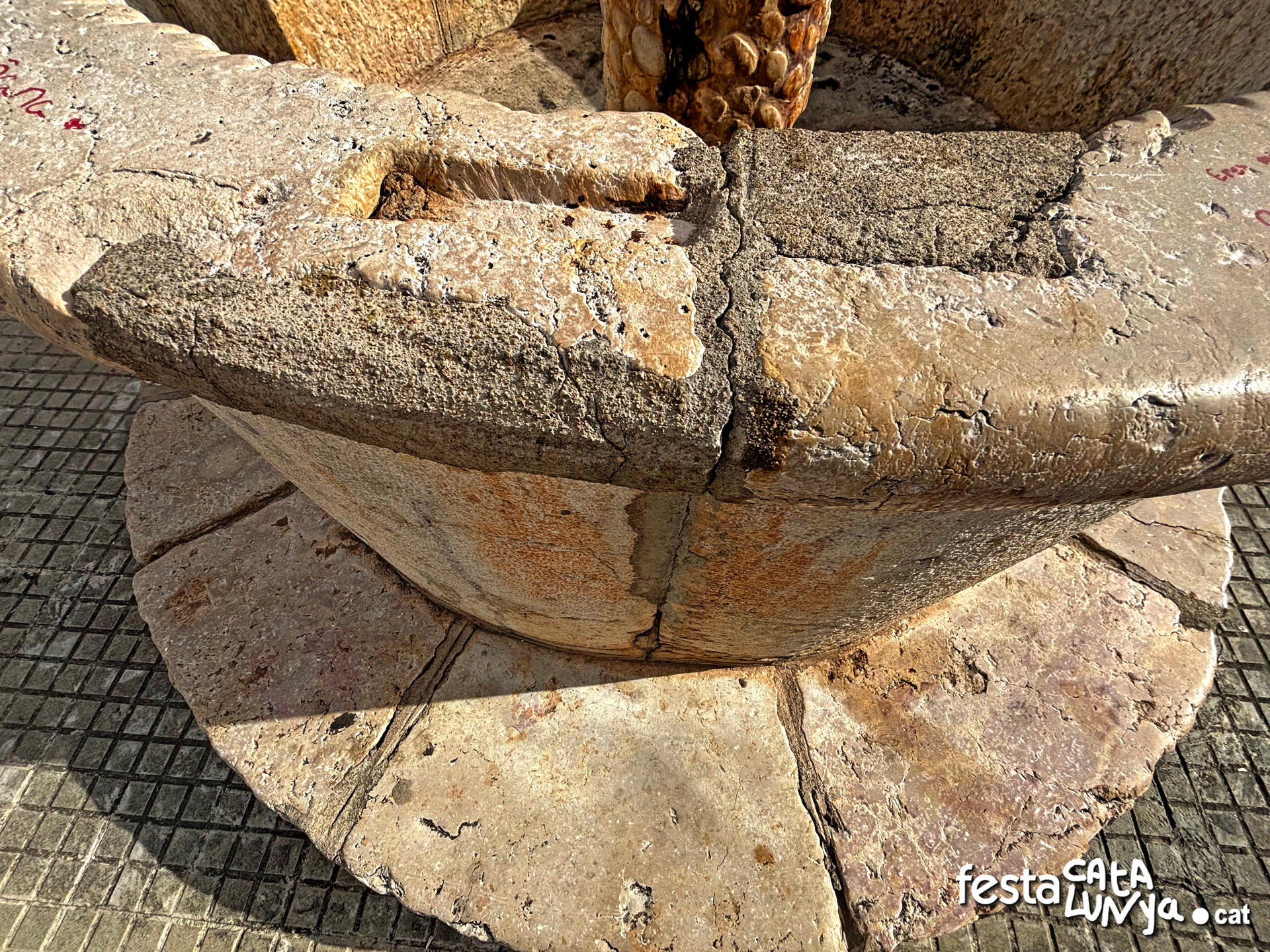 Pou de les Figueretes, restes del castell i del monestir de Nostra Senyora a la Ràpita