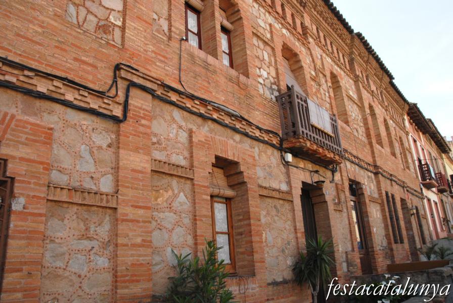 Santa Coloma de Cervelló - Carrer Malvehí de la Colònia Güell