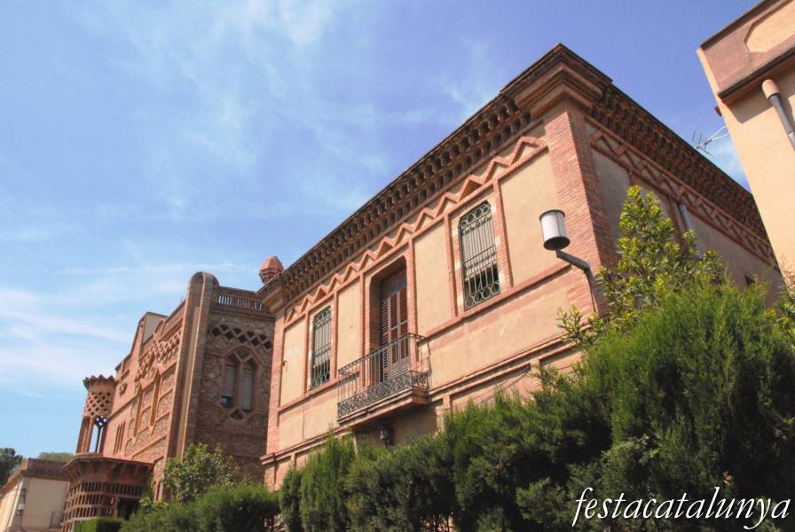 Santa Coloma de Cervelló - Casa del metge de la Colònia Güell