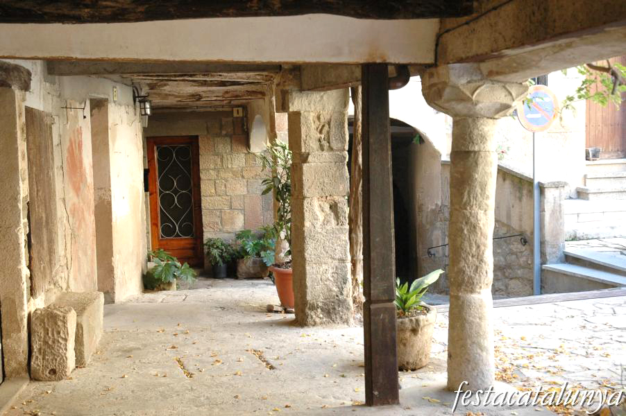 Torà - Plaça de l’Església