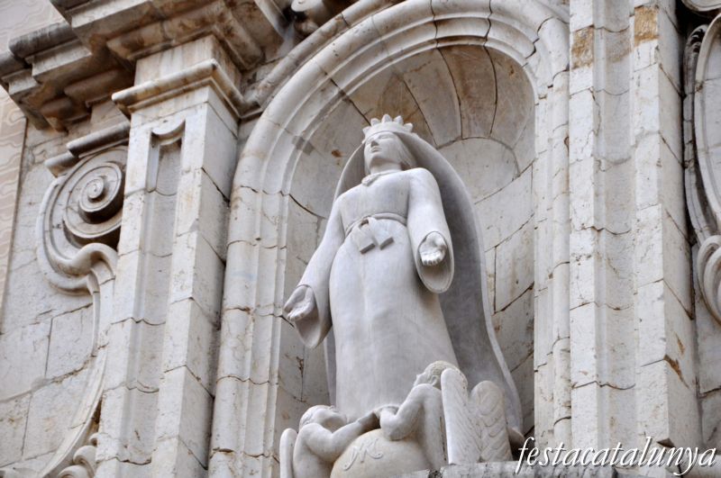 Església parroquial de Santa Maria de la Bisbal d'Empordà