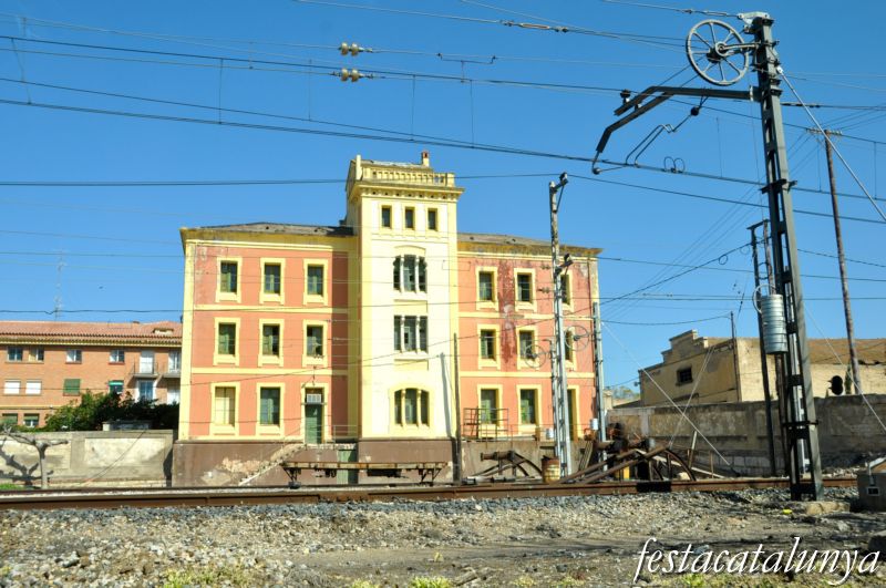 Móra la Nova - Instal·lacions ferroviàries