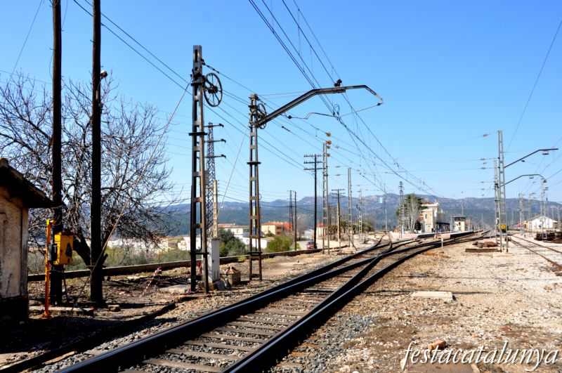 Móra la Nova - Instal·lacions ferroviàries